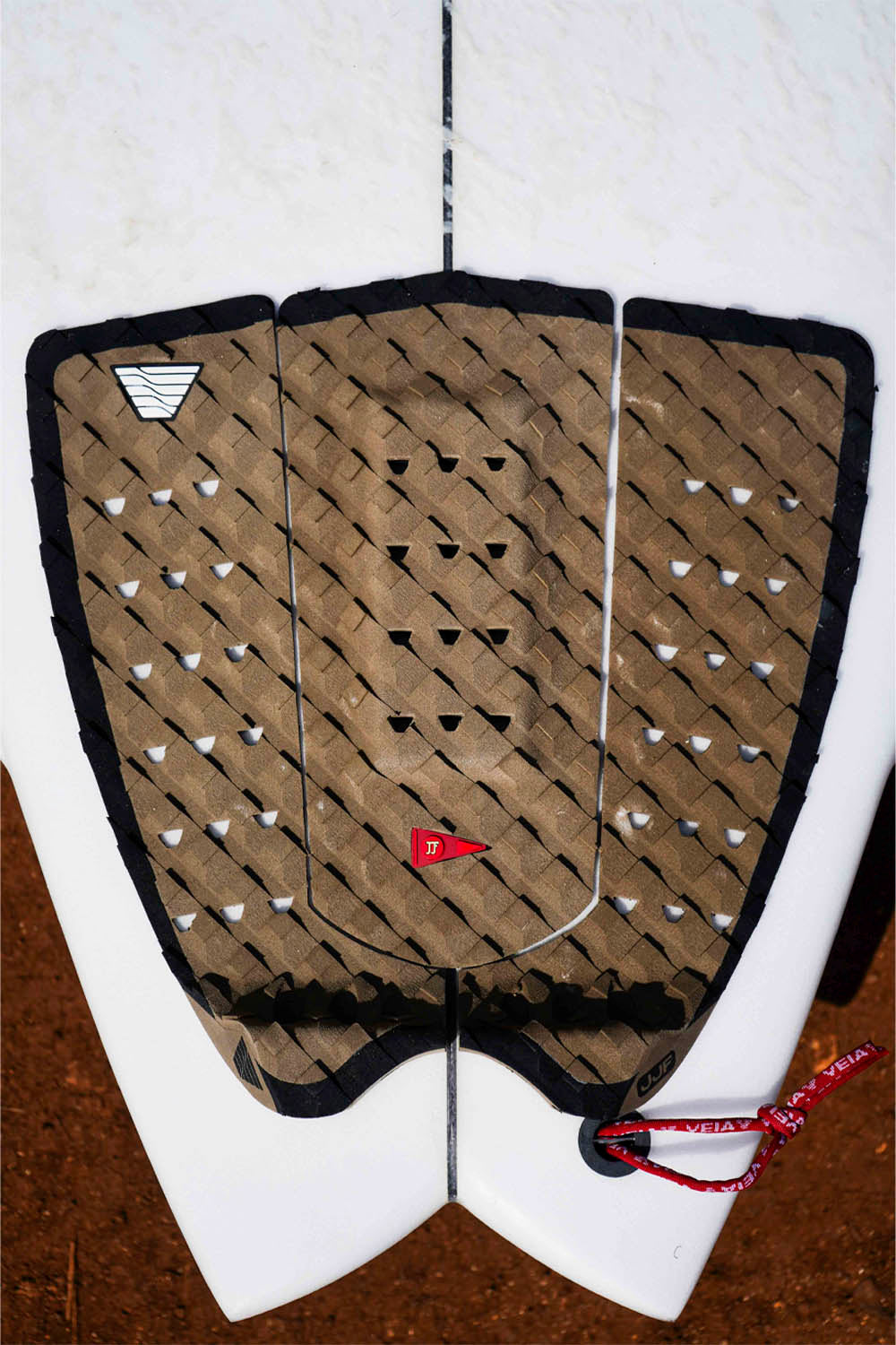 VEIA SUPPLIES JJF Round Tail Pro Pad Coyote | Shop at PUKAS SURF SHOP