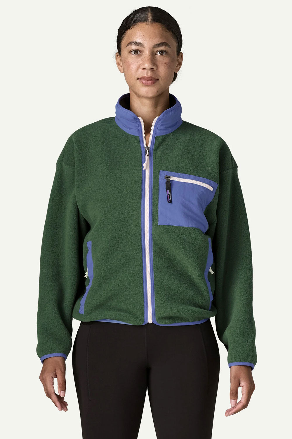 PATAGONIA Synch Jacket Woman Canopy Green | Shop at PUKAS SURF SHOP