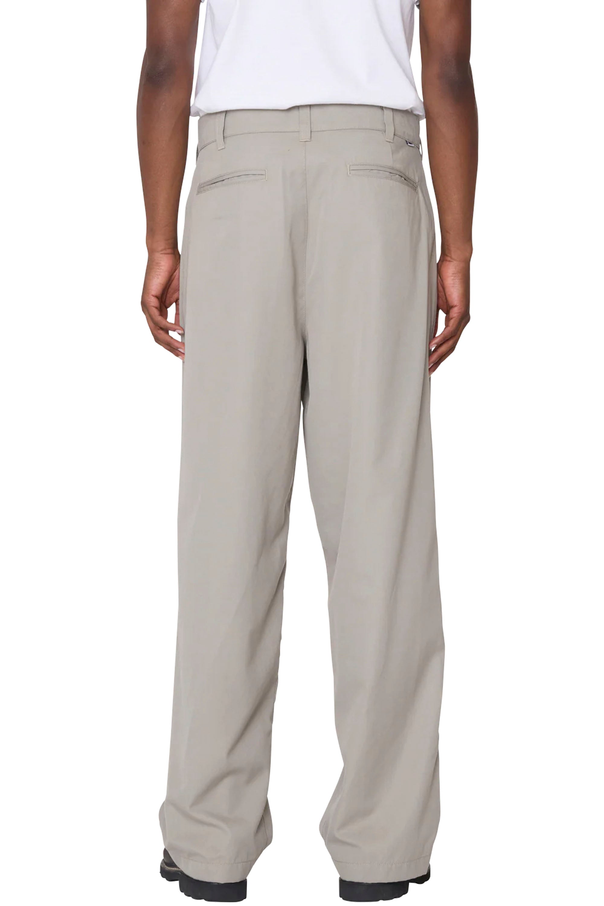 Pukas-Surf-Shop-Man-Short-Obey