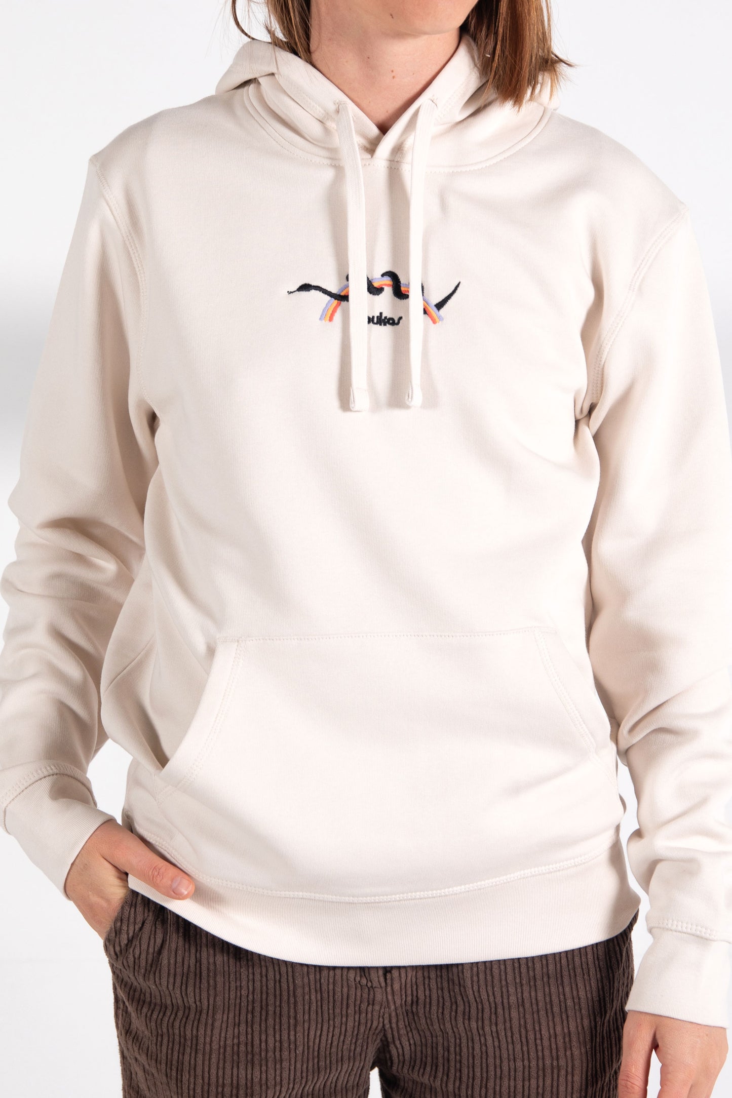 Pukas-Surf-Shop-Surfing-the-basque-country-serpent-woman-hoodie-vinatge-white