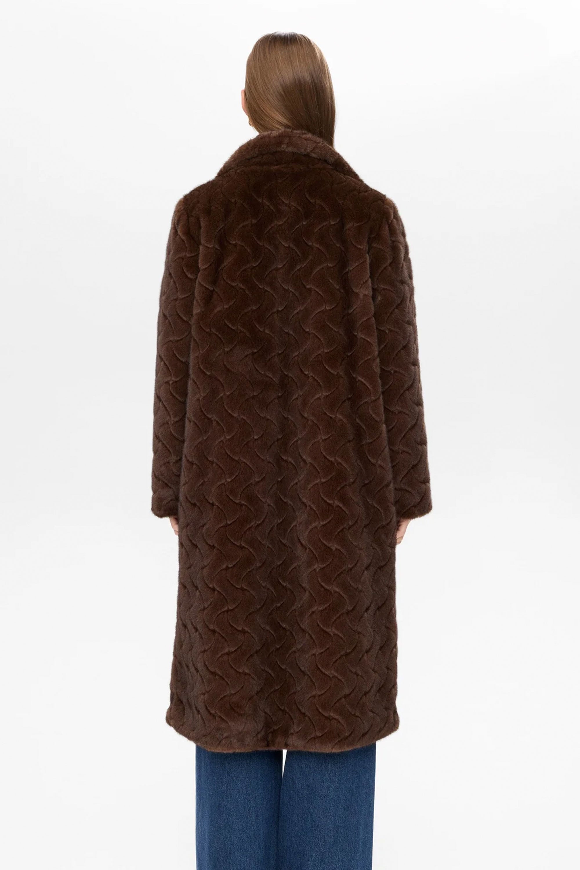 Pukas-Surf-Shop-Woman-Coat-