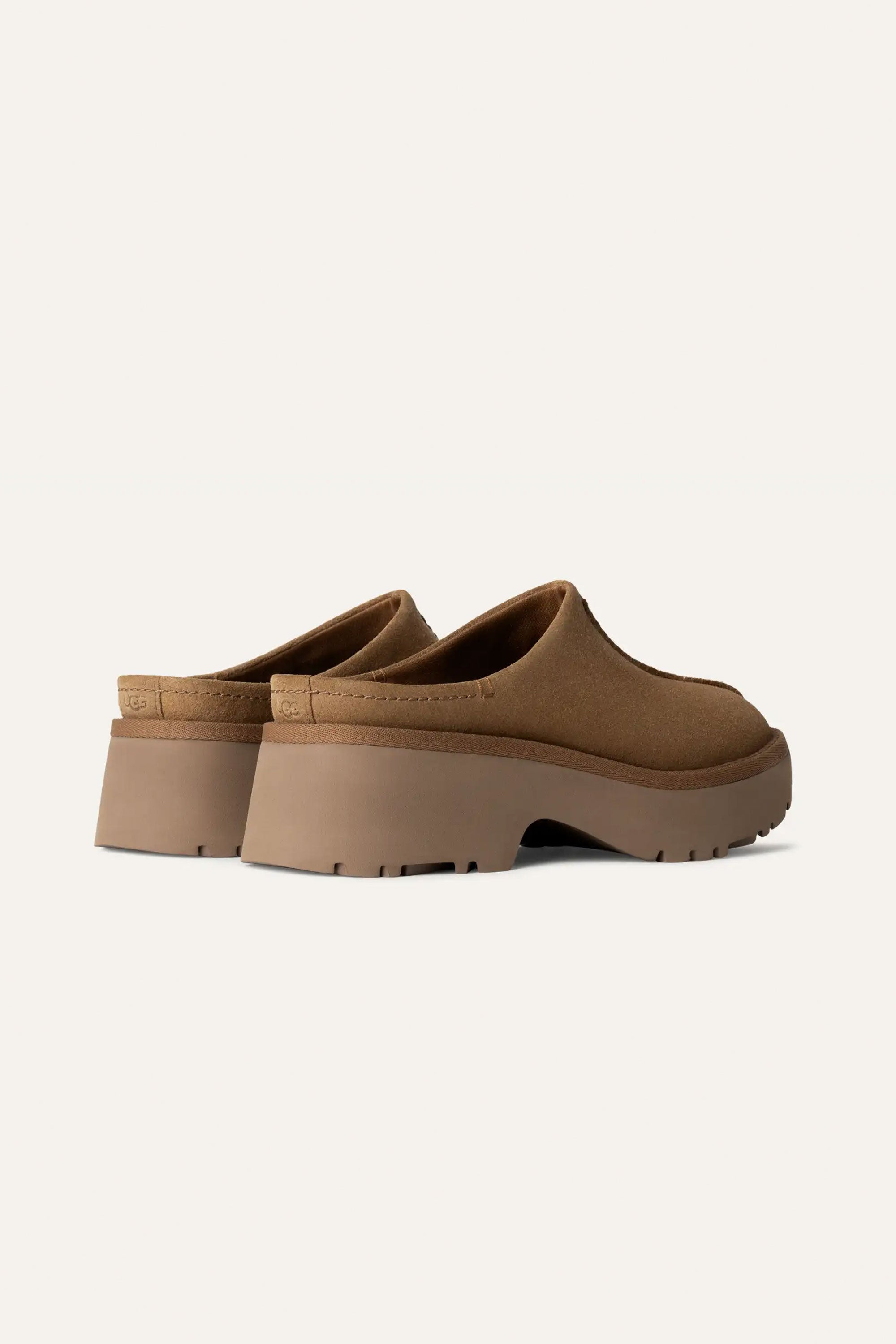 〈UGG〉New Heights Clog 2色展開 UGG NEW HEIGHTS CLOG | Shop at PUKAS SURF SHOP