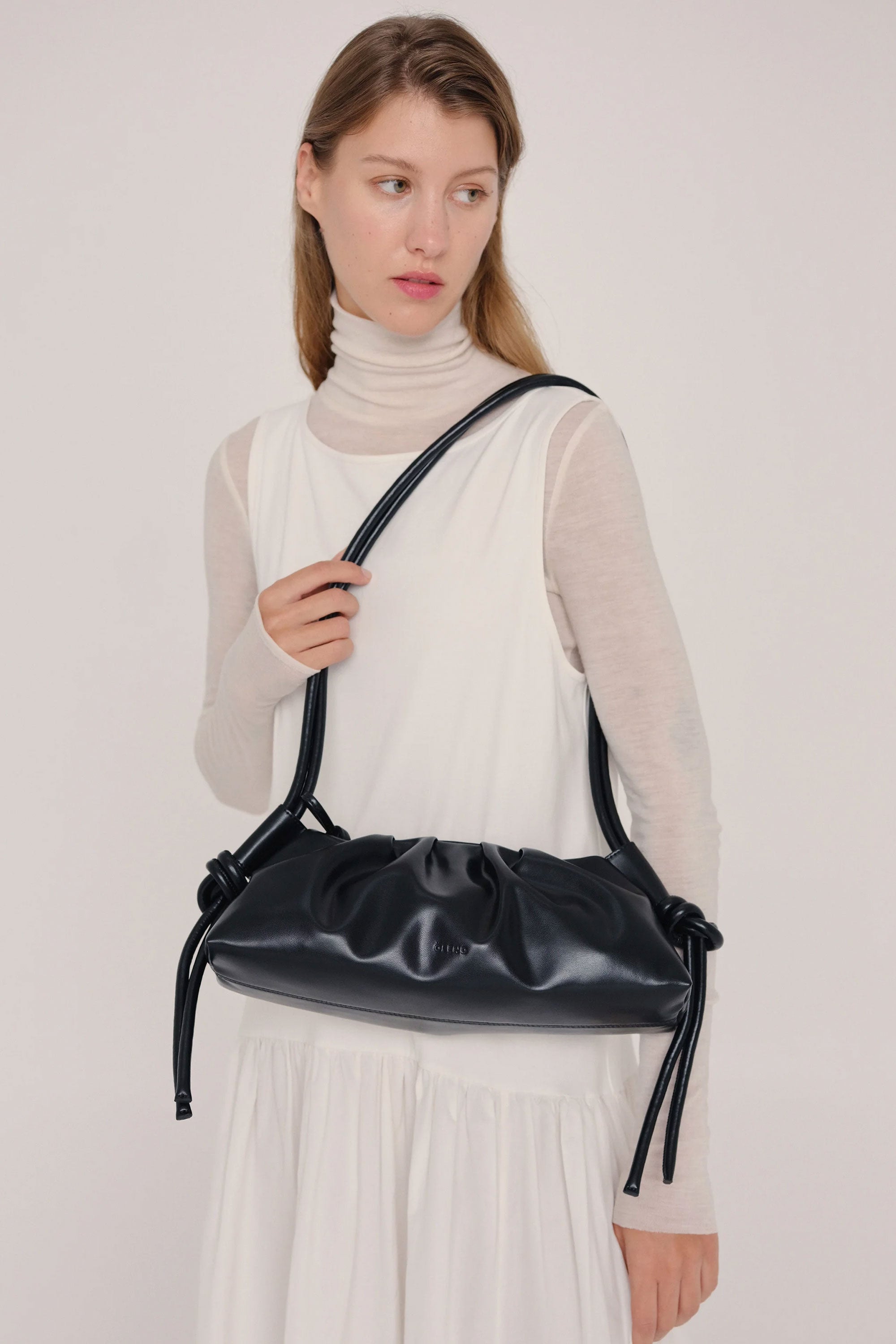 ÖLEND - DUMPLING BAG - BLACK | Shop at PUKAS SURF SHOP