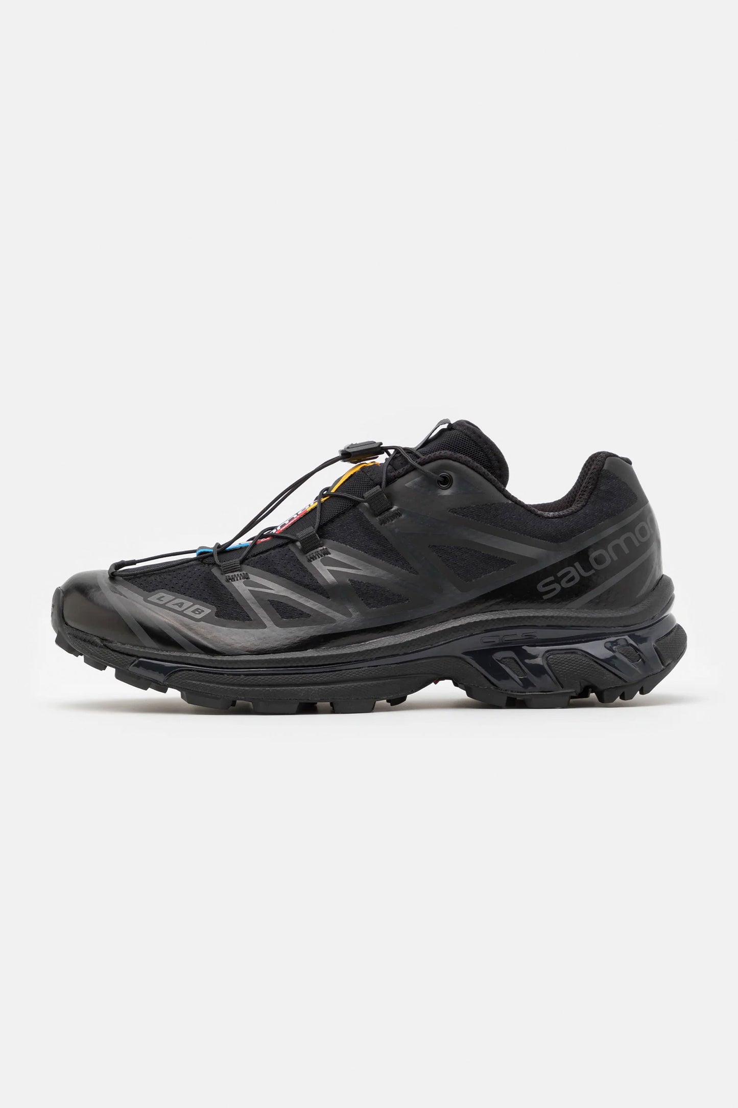 Pukas-Surf-Shop-salomon-footwear-man-xt-6-black