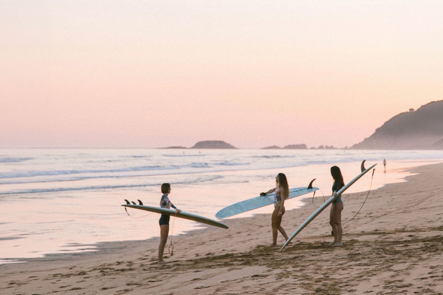 The Summer Wetsuit Guide: Choosing the Right Suit for Warm-Water Surfing
