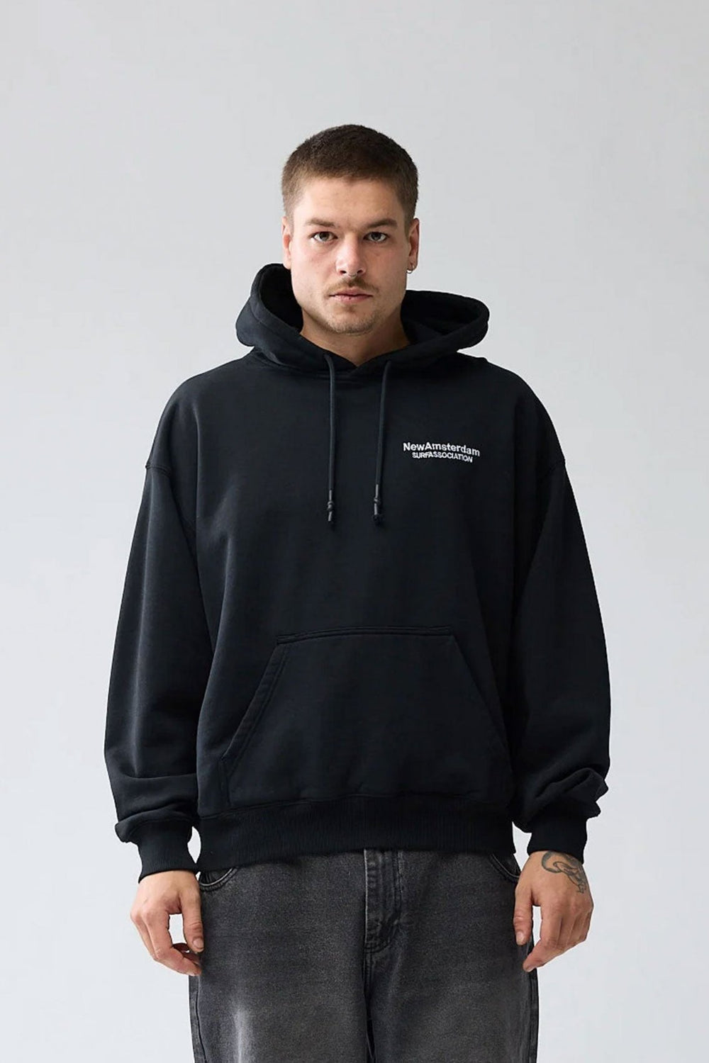 PUKAS-SURF-SHOP-HOODIE-MAN-NEW-AMSTERDAM-WEATHER-ICON-BLACK