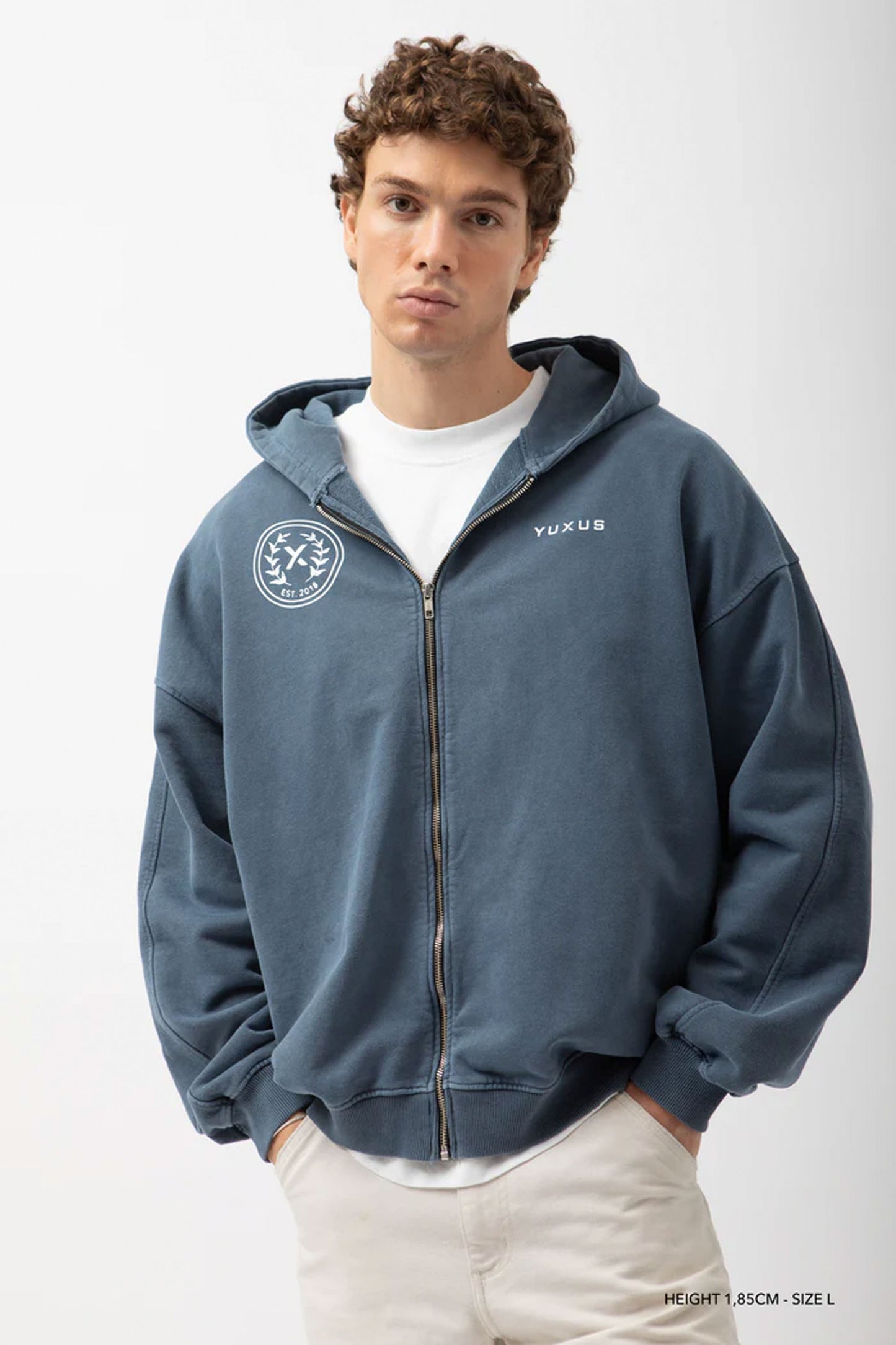 PUKAS-SURF-SHOP-HOODIE-YUXUS-AZURE-DAGGER