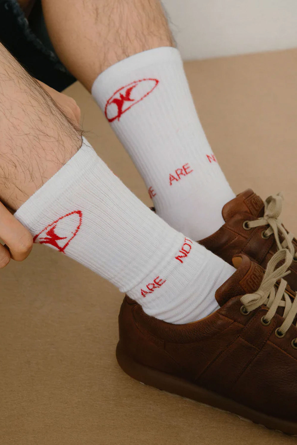 PUKAS-SURF-SHOP-SOCKS-WE-ARE-NOT-FRIENDS-OVAL-W