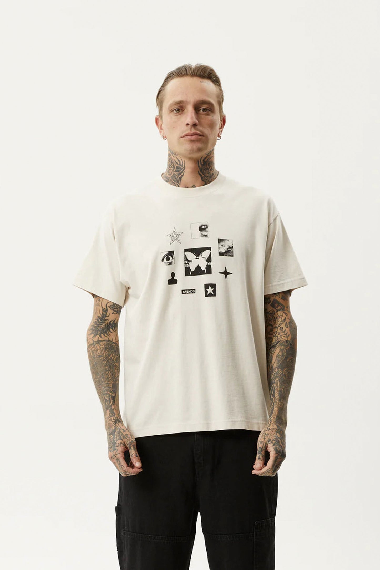 
                  
                    PUKAS-SURF-SHOP-TEE-MAN-AFENDS-DISORDER-BEIGE
                  
                