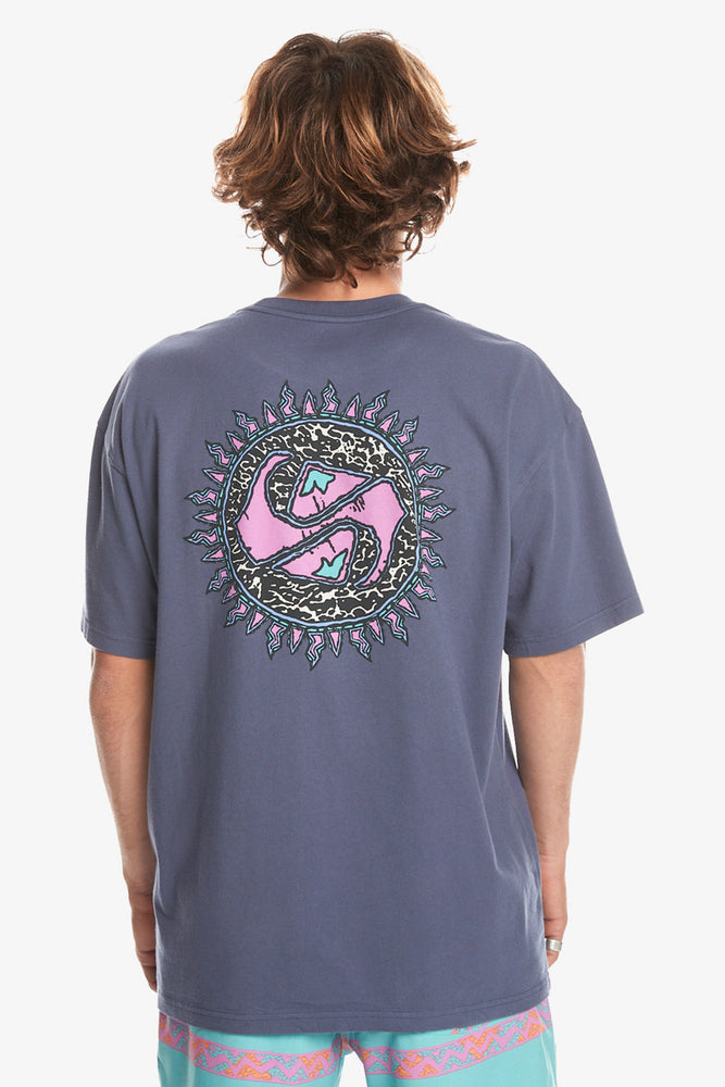 PUKAS-SURF-SHOP-TEE-MAN-QUIKSILVER-EVERYDAY-SPIN-CYRCLE-CROWN-BLUE