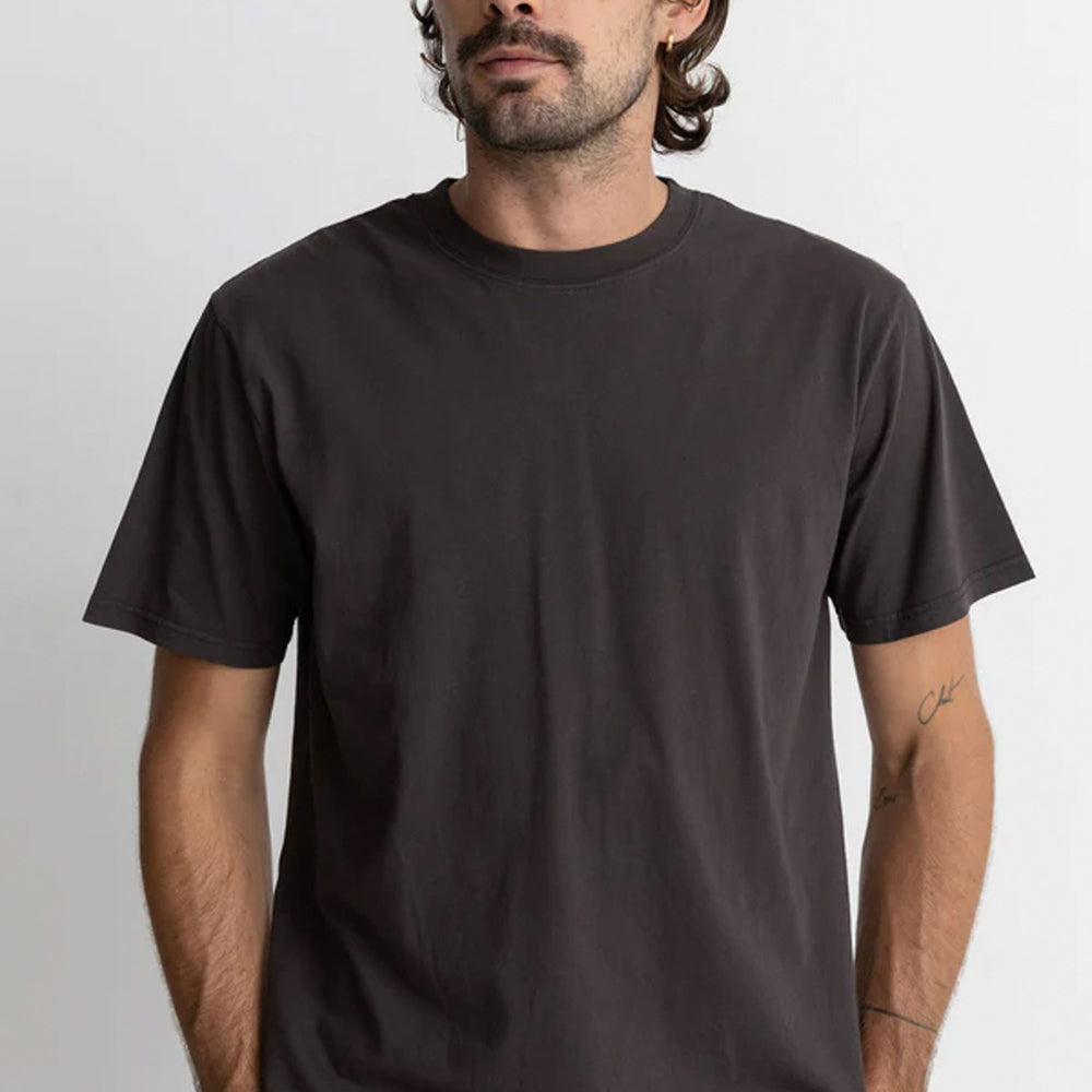 PUKAS-SURF-SHOP-TEE-MAN-RHYTHM-CLASSIC-VINTAGE-BLACK