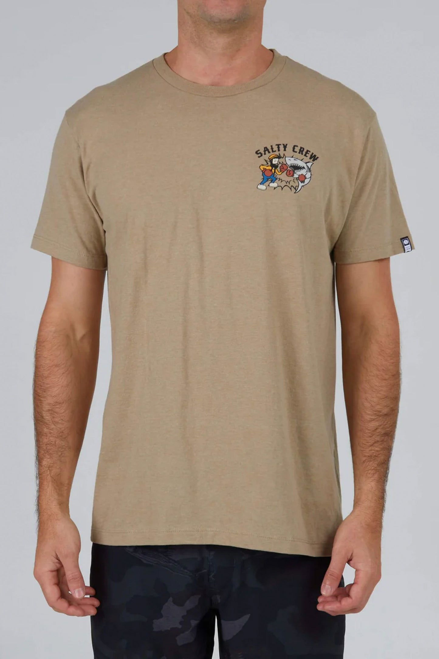 PUKAS-SURF-SHOP-TEE-MAN-SALTY-CREW-FISH-FIGHT-STANDARD-KHAKI-HEATHER