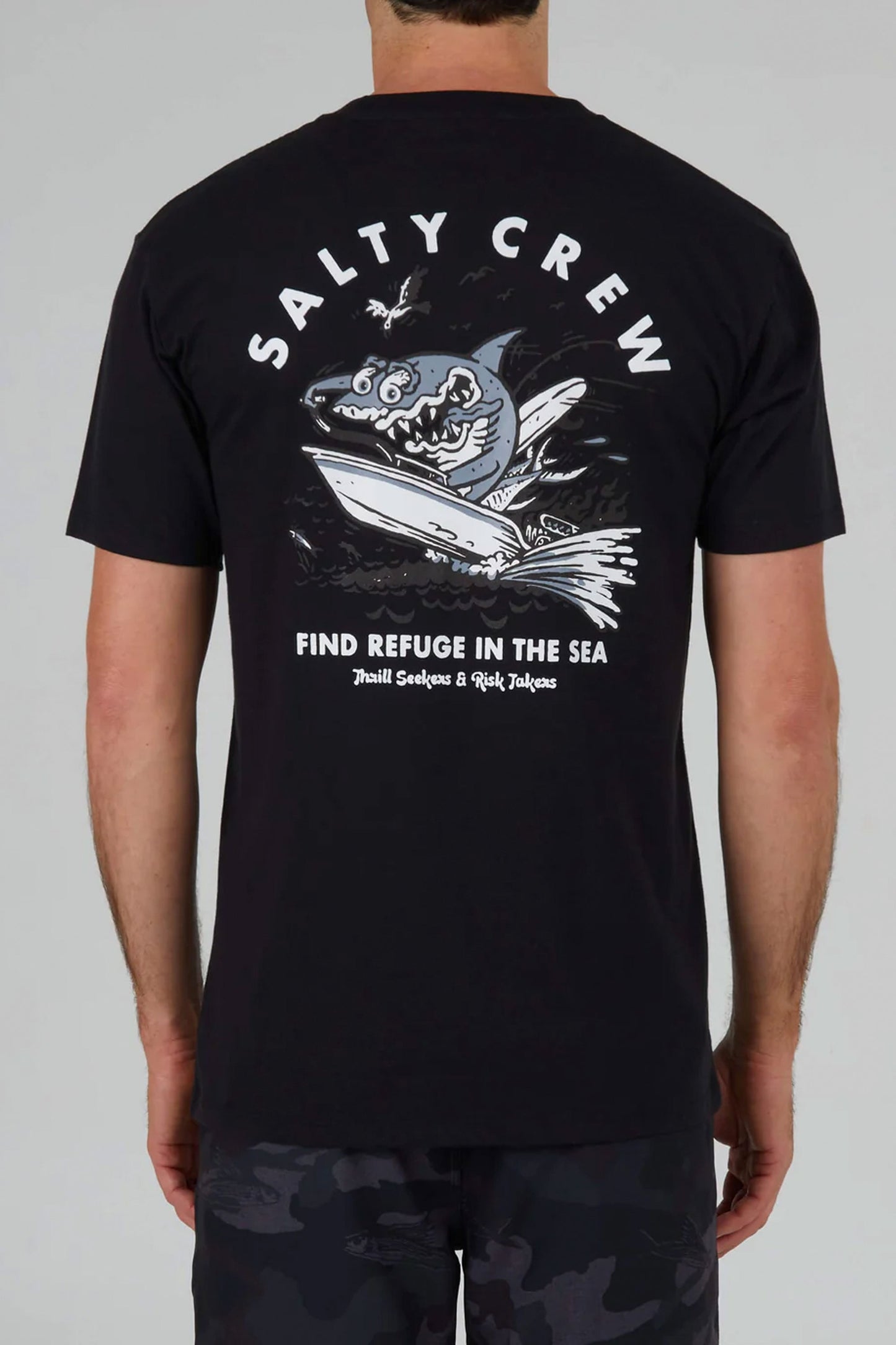 PUKAS-SURF-SHOP-TEE-MAN-SALTY-CREW-HOT-ROD-SHARK-PREMIUM-BLACK