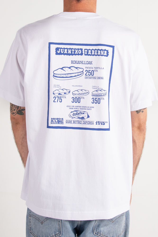 
                  
                    PUKAS-SURF-SHOP-TEE-MAN-SURFING-THE-BASQUE-COUNTRY-JUANTXO-OVERSIZED-WHITE
                  
                