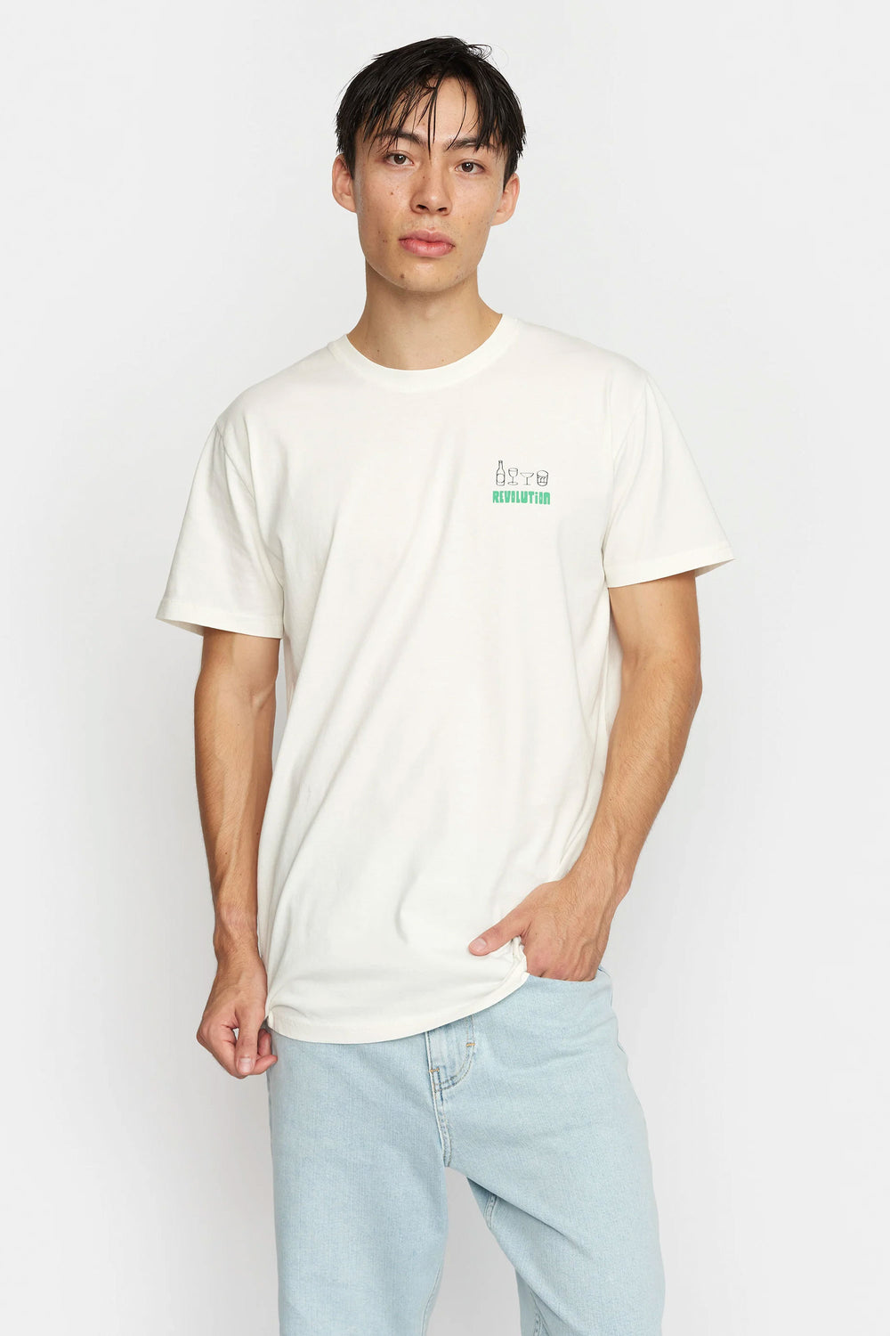 PUKAS-SURF-SHOP-TEE-REVOLUTION-BAR-WHITE