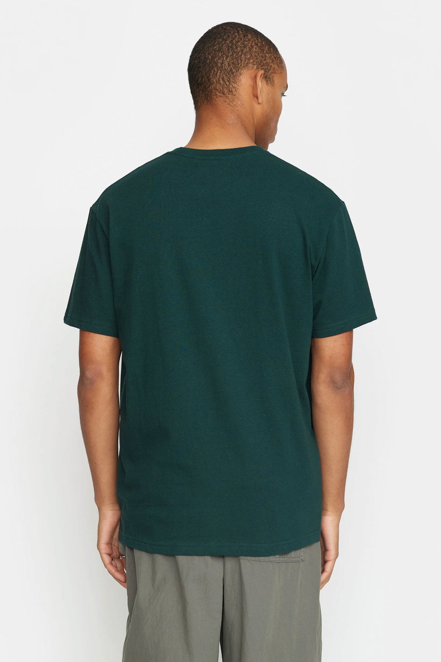 
                  
                    PUKAS-SURF-SHOP-TEE-REVOLUTION-HOT-DARK-GREEN
                  
                