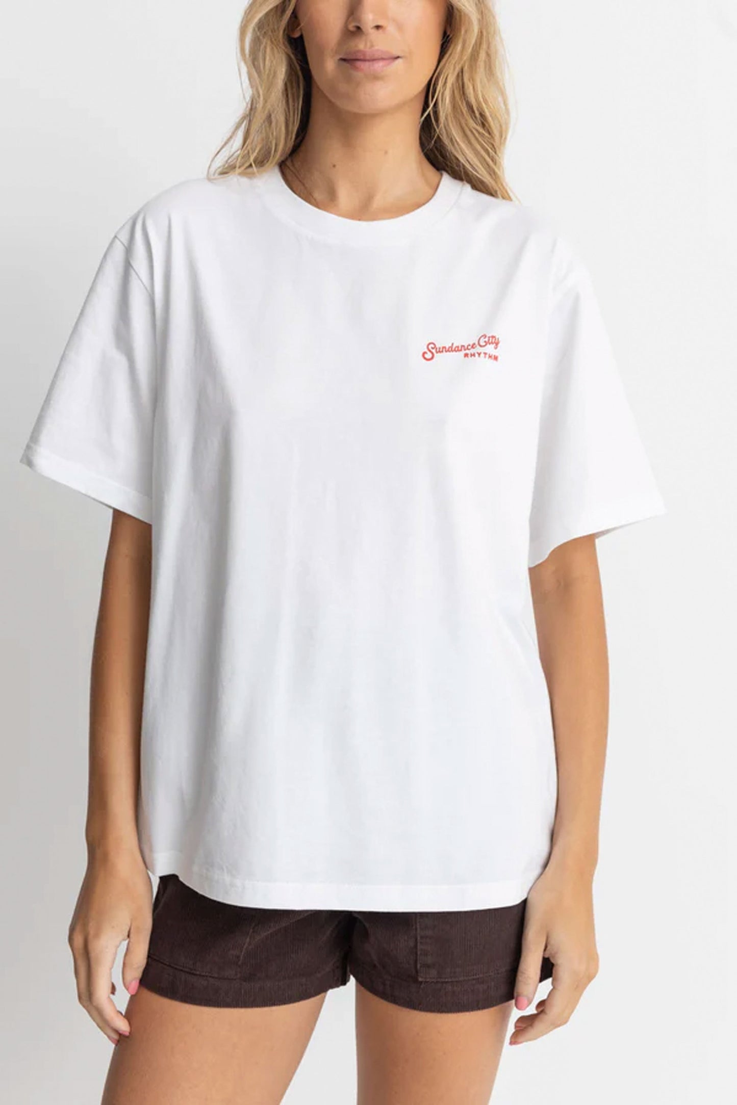 PUKAS-SURF-SHOP-TEE-WOMAN-RHYTHM-MOTEL-OVERSIZED-WHITE