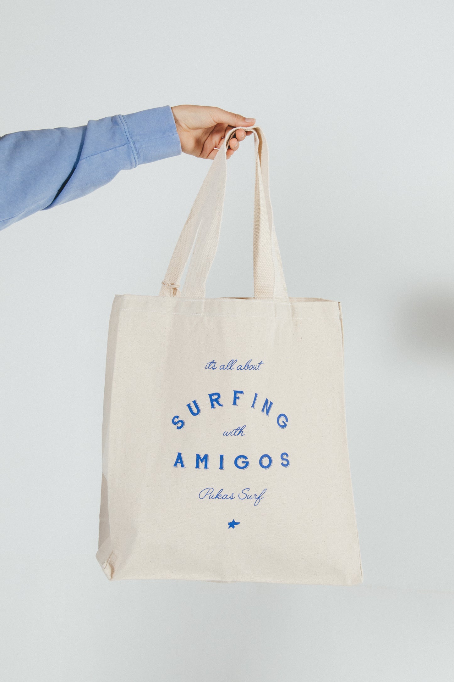 PUKAS-SURF-SHOP-TOTE-BAG-SURFING-THE-BASQUE-COUNTRY-SURFING-WITH-AMIGOS-BLUE