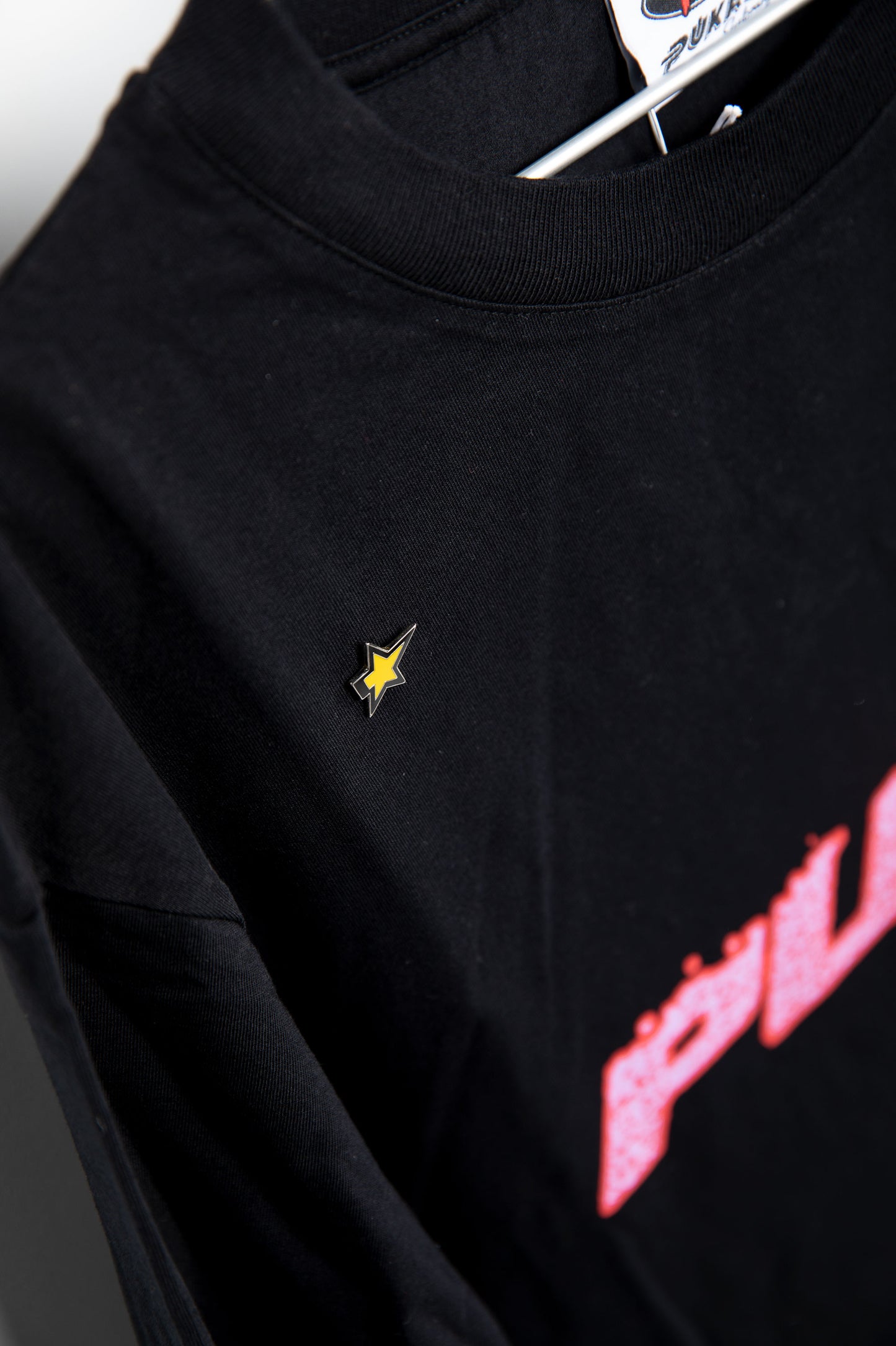 PUKAS - LOGO PIN - YELLOW