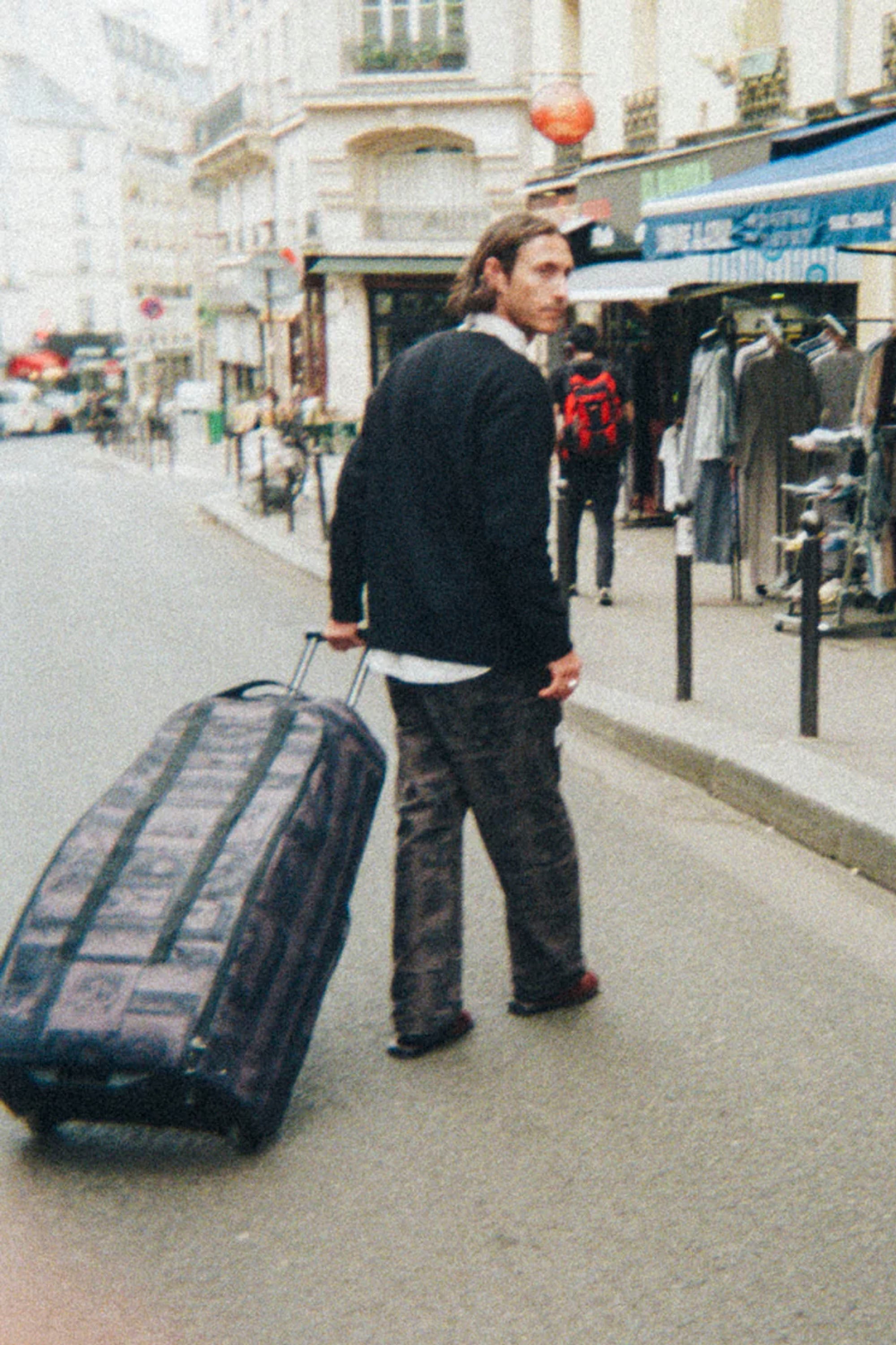 Db x Former HUGGER ROLLER BAG 90L | Shop at PUKAS SURF SHOP