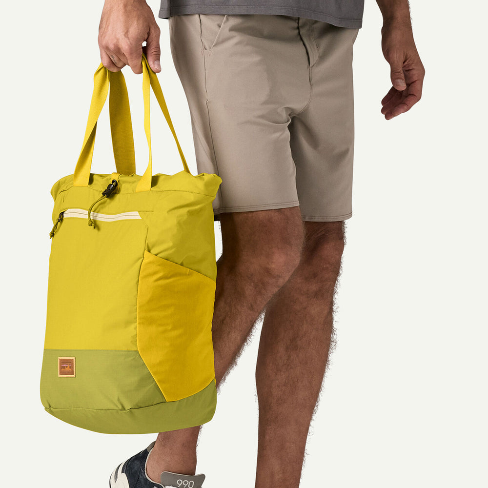 
                      
                        Pukas-Surf-Shop-Backpack-Patagonia-Terravia-Green
                      
                    