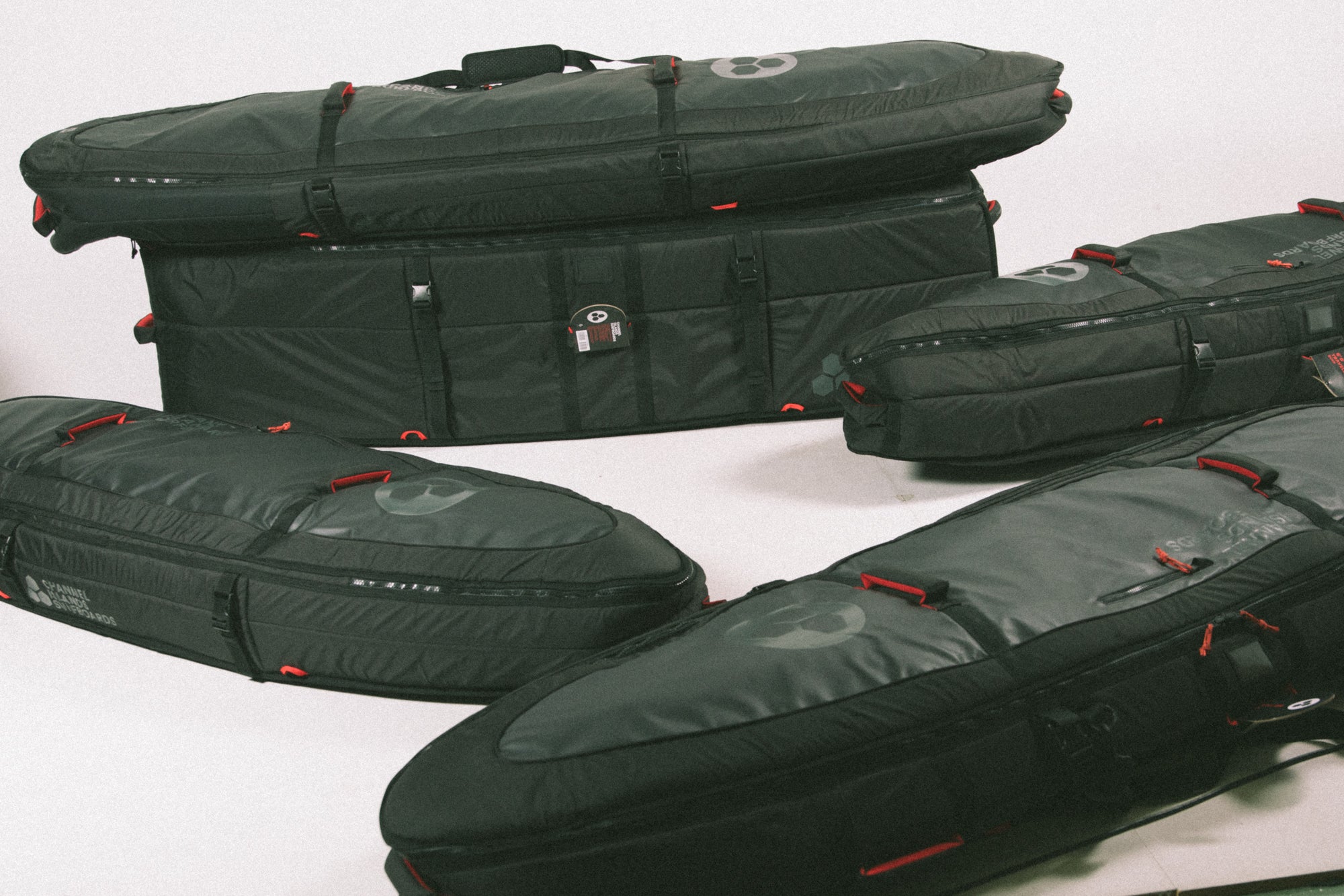CHANNEL ISLANDS - CI TEAM 6´6 WHEEL BOARDBAG | Shop at PUKAS