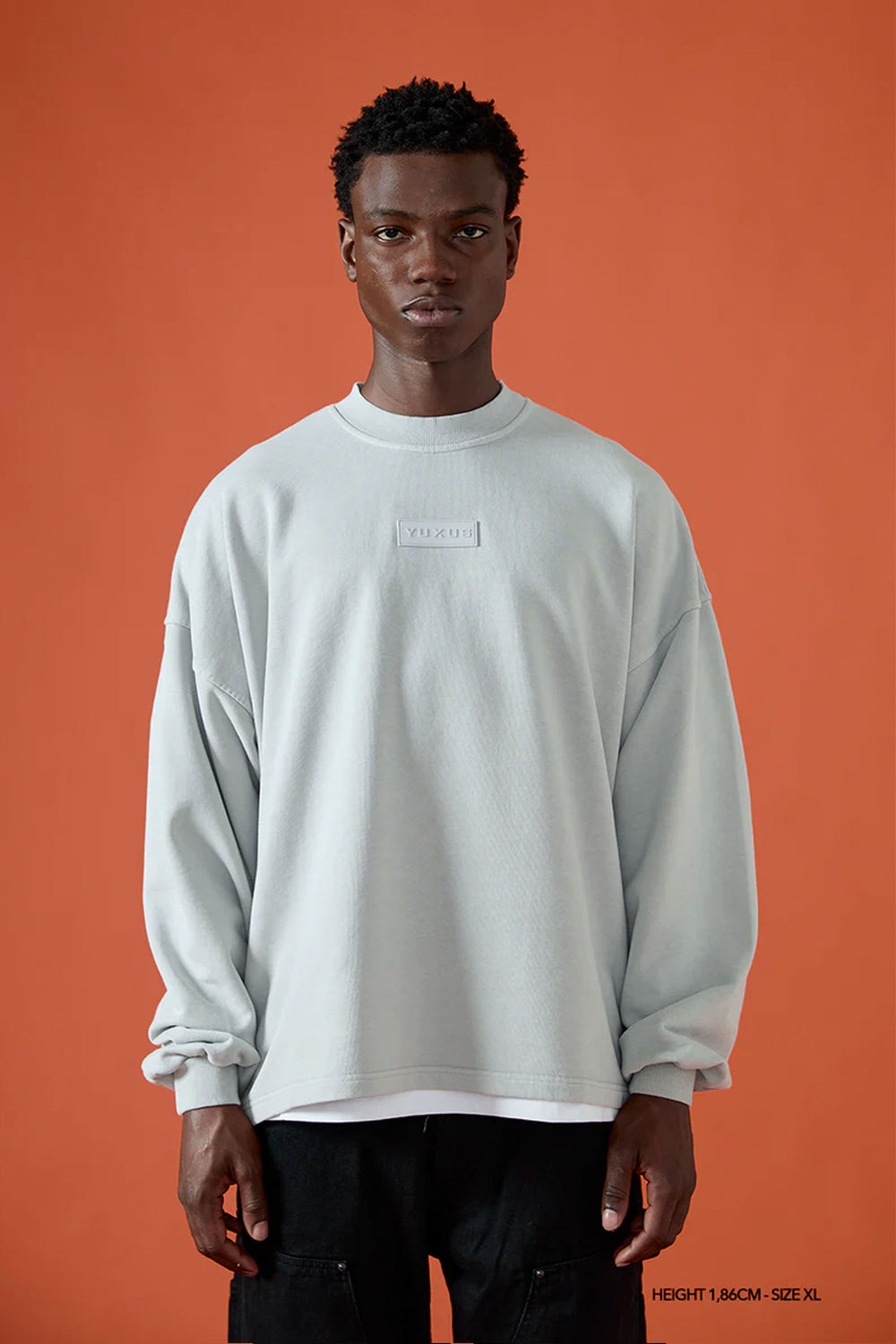 Pukas-Surf-Shop-Crewneck-Man-Yuxus-grayscale-goose