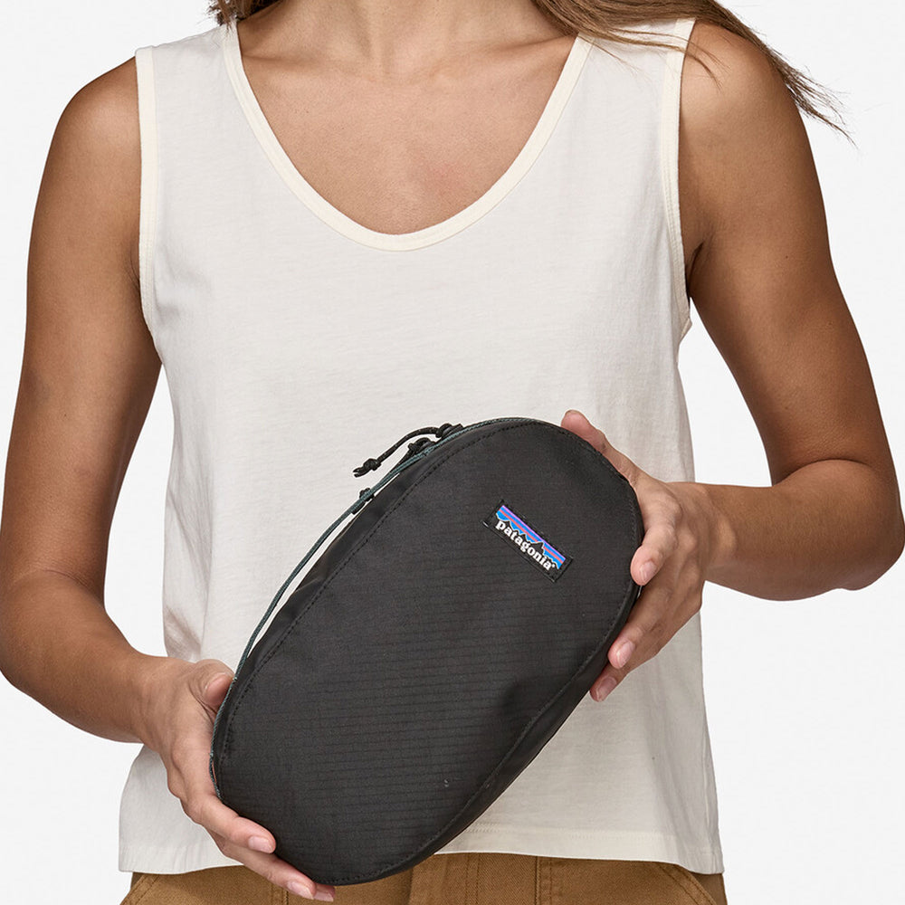 Pukas-Surf-Shop-Cube-Patagonia-Black-Hole-3L-Blue