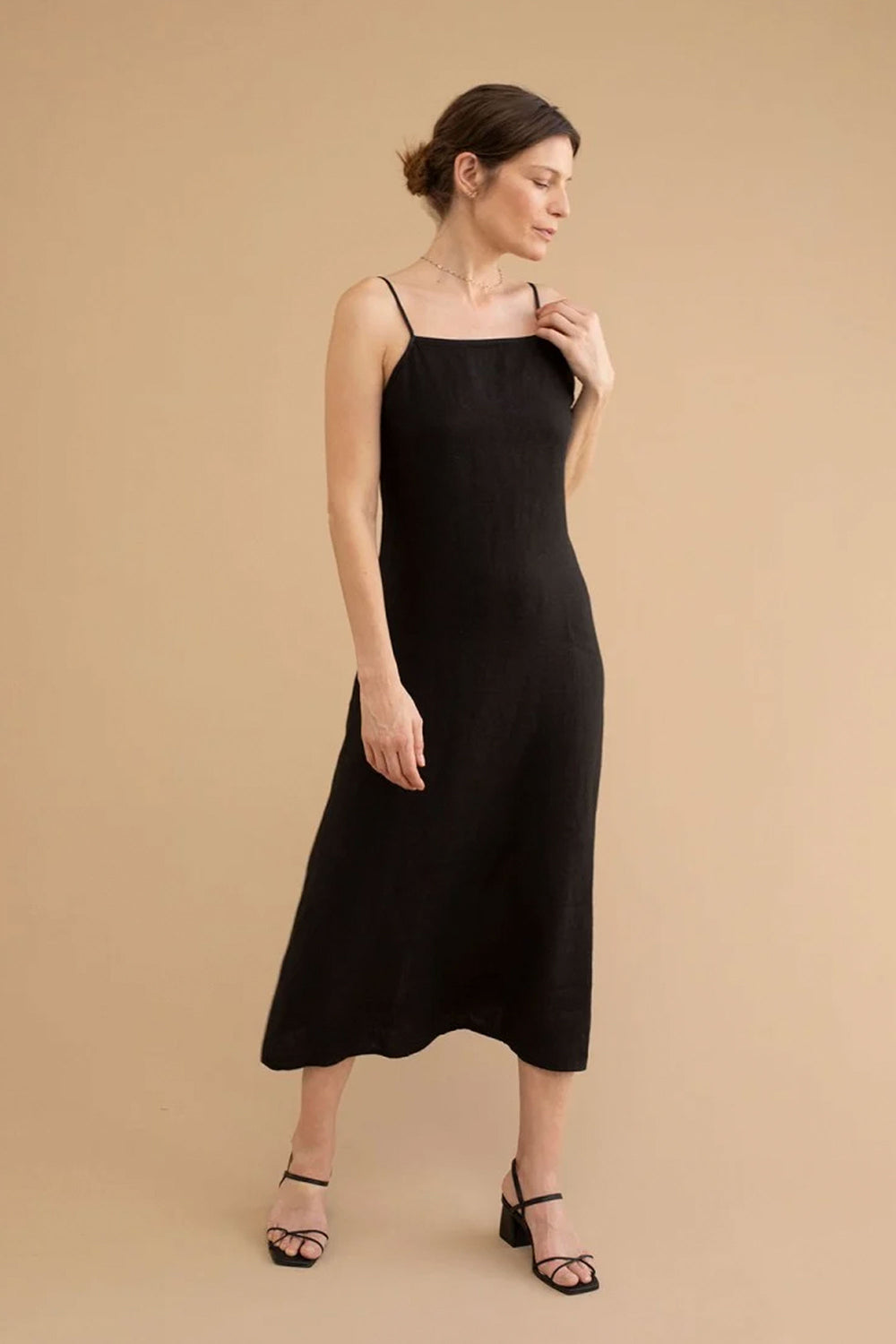 Pukas-Surf-Shop-Dress-Mus-And-Bombon-Wakaya