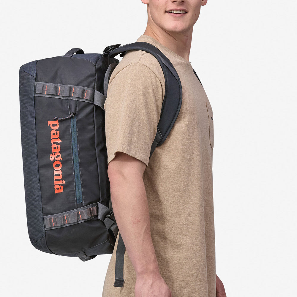 Pukas-Surf-Shop-Duffel-Patagonia-Black-Hole-40L-BLue