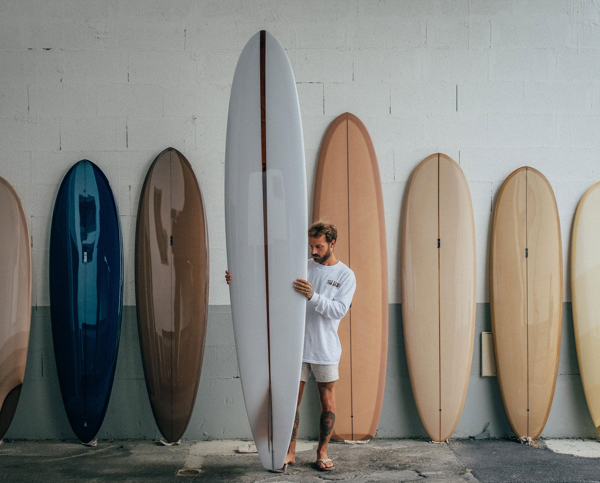 Fantastic Acid - DISMETRIC HULL at PUKAS SURF SHOP