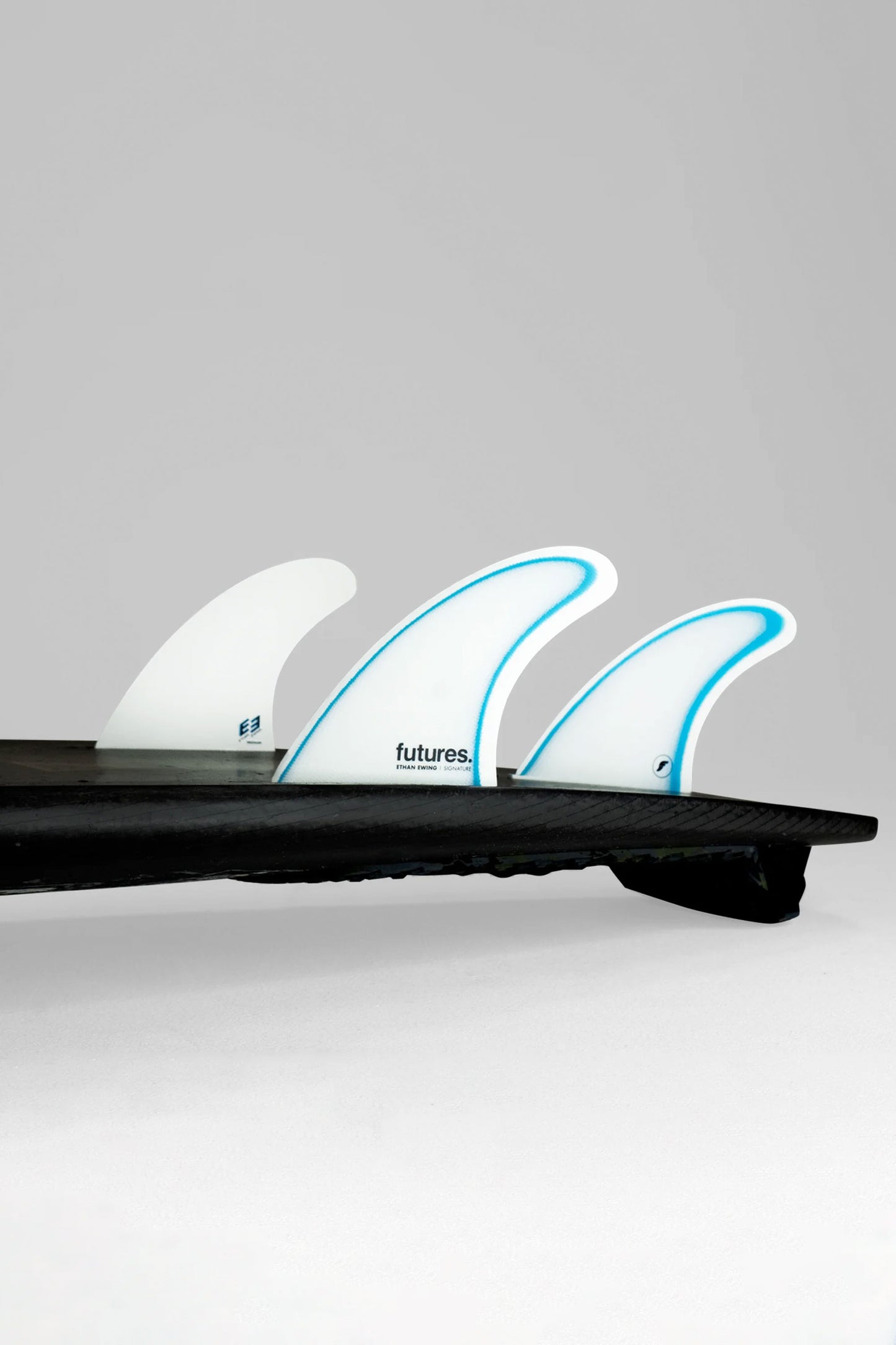 Pukas Surf Shop Futures Fins Ethan Ewing Control M 3 Fins White Blue