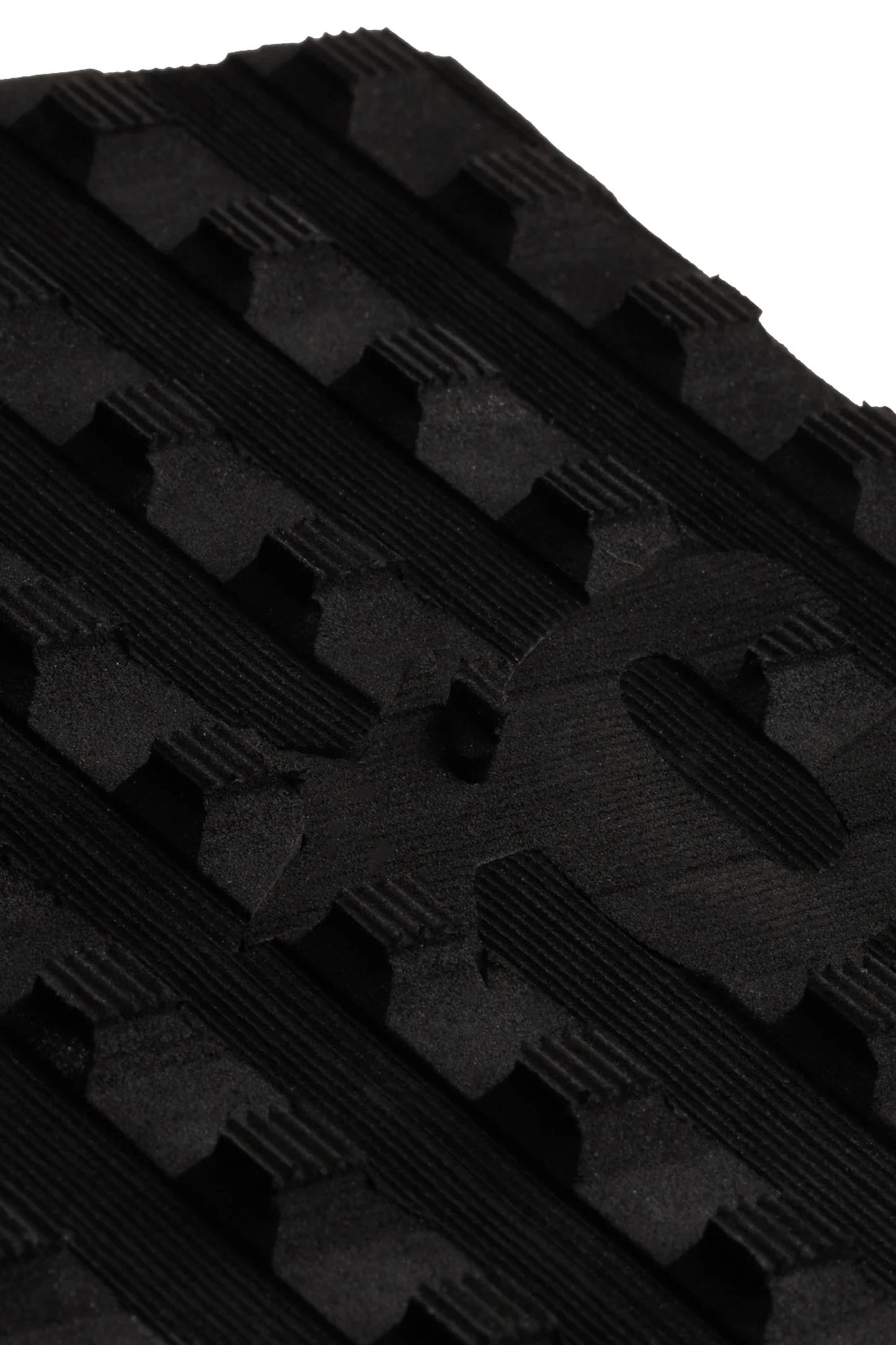 Creatures HardWear II Flat Pad black close-up showing flat profile no arch and 30mm alpine kick