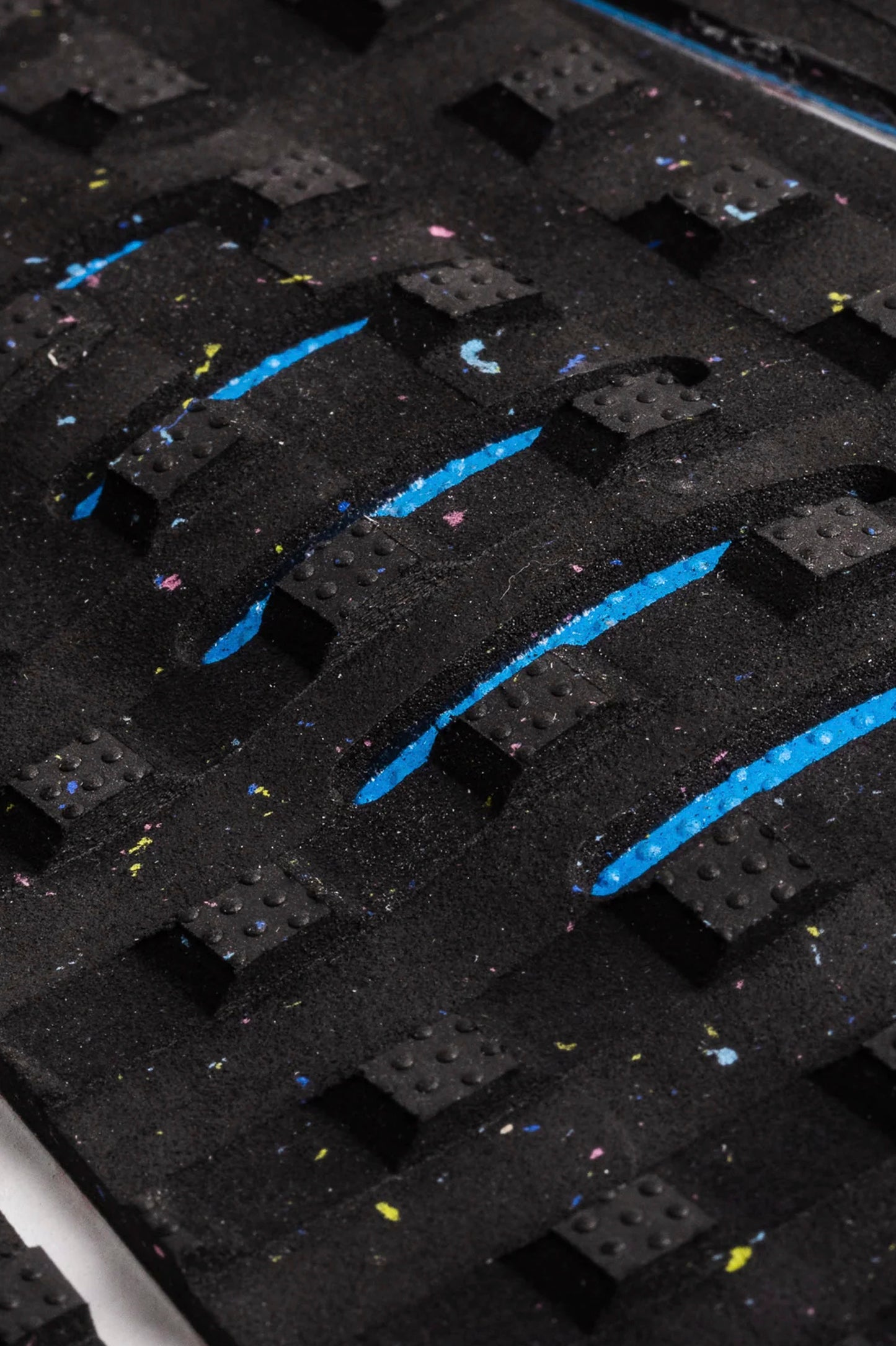 Creatures Mick Fanning LOC-LITE Ecopure carbon cyan 7mm teardrop arch bar and 28mm table top kick detail view