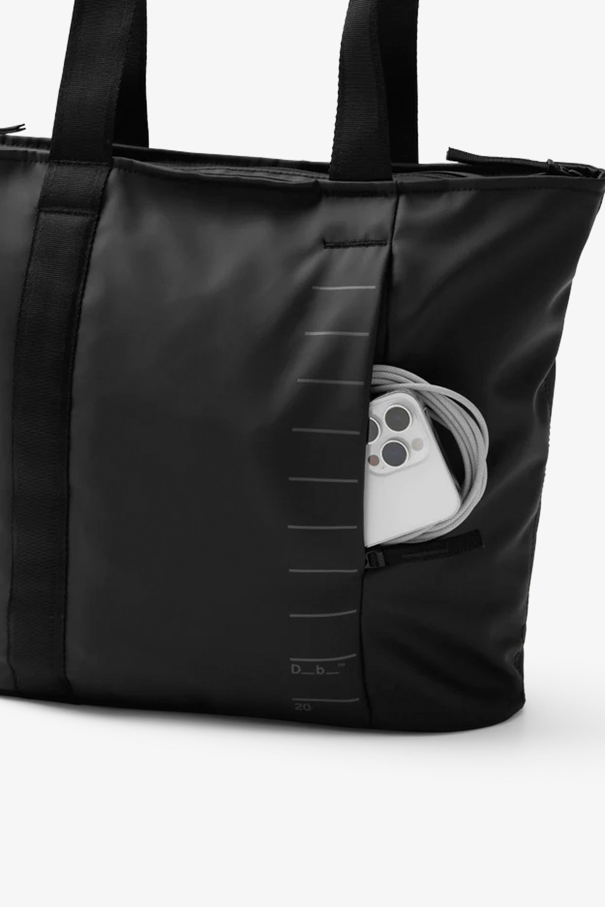 Db x Former ESSENTIAL TOTE 20L | Shop at PUKAS SURF SHOP