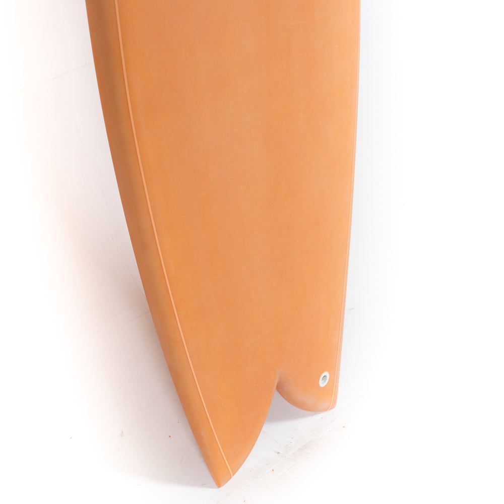 
                      
                        Pukas Surf Shop -  Indio Surfboards - DAB TERRACOTA FCS II - 5’3” x 20 3/4 x 2 3/8 x 30.92L.
                      
                    