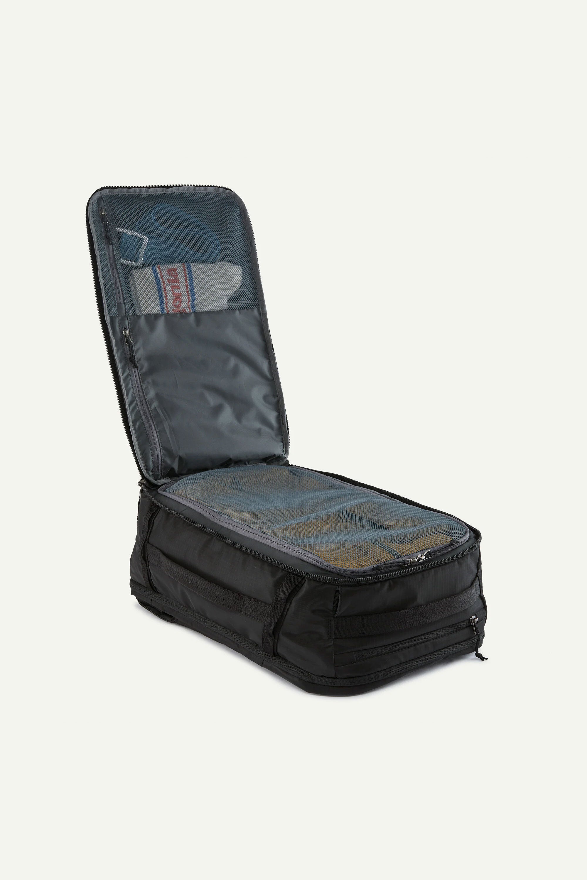 PATAGONIA BLACK HOLE MINI MLC BLACK | Shop at PUKAS SURF SHOP