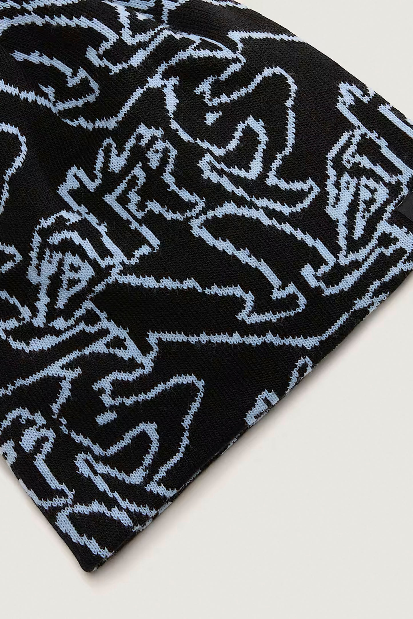 Pukas Surf Shop Vans Raw Instinct Beanie in Black