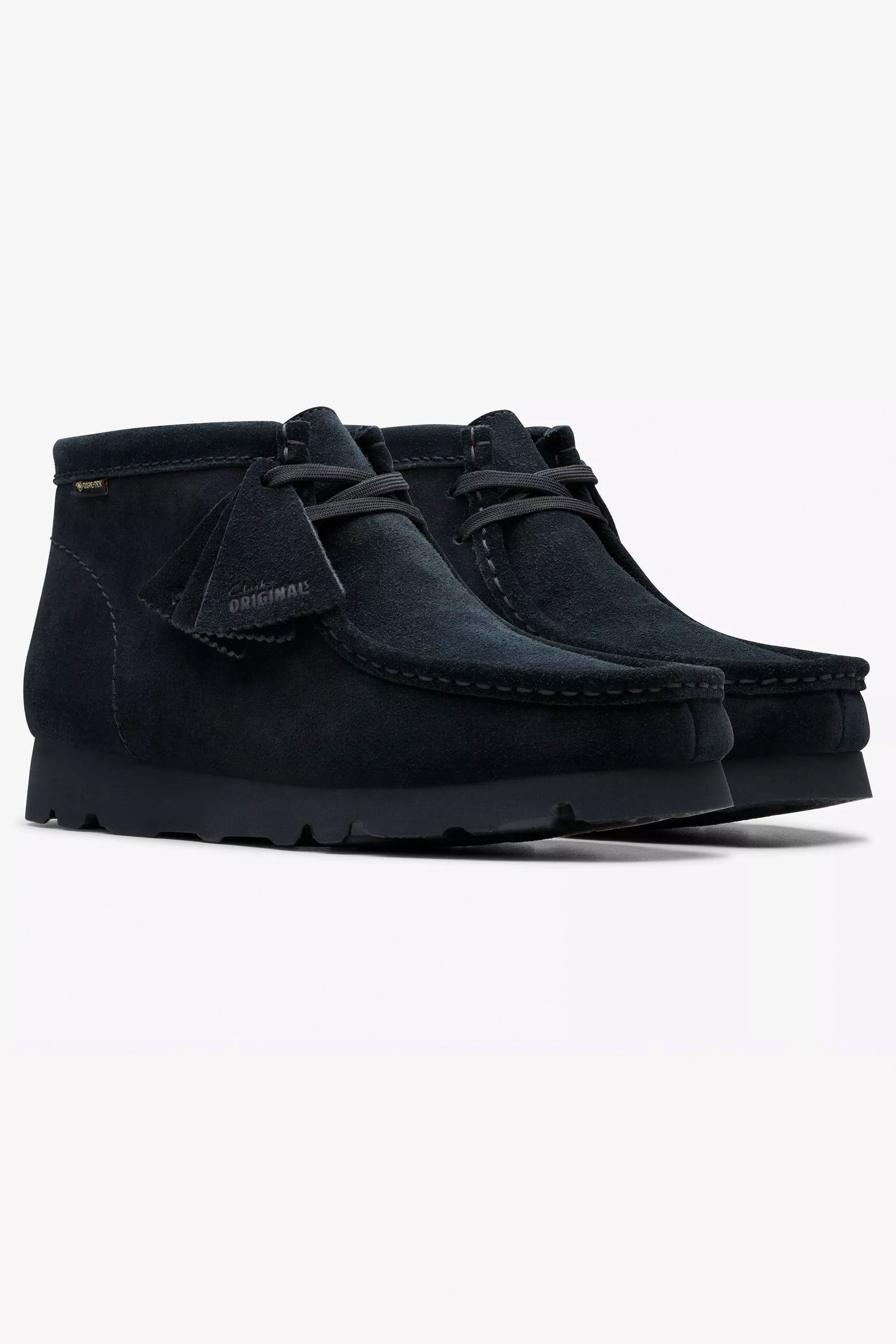 CLARKS WALLABEE GTX MAN BLACK SUEDE | Shop at PUKAS SURF SHOP