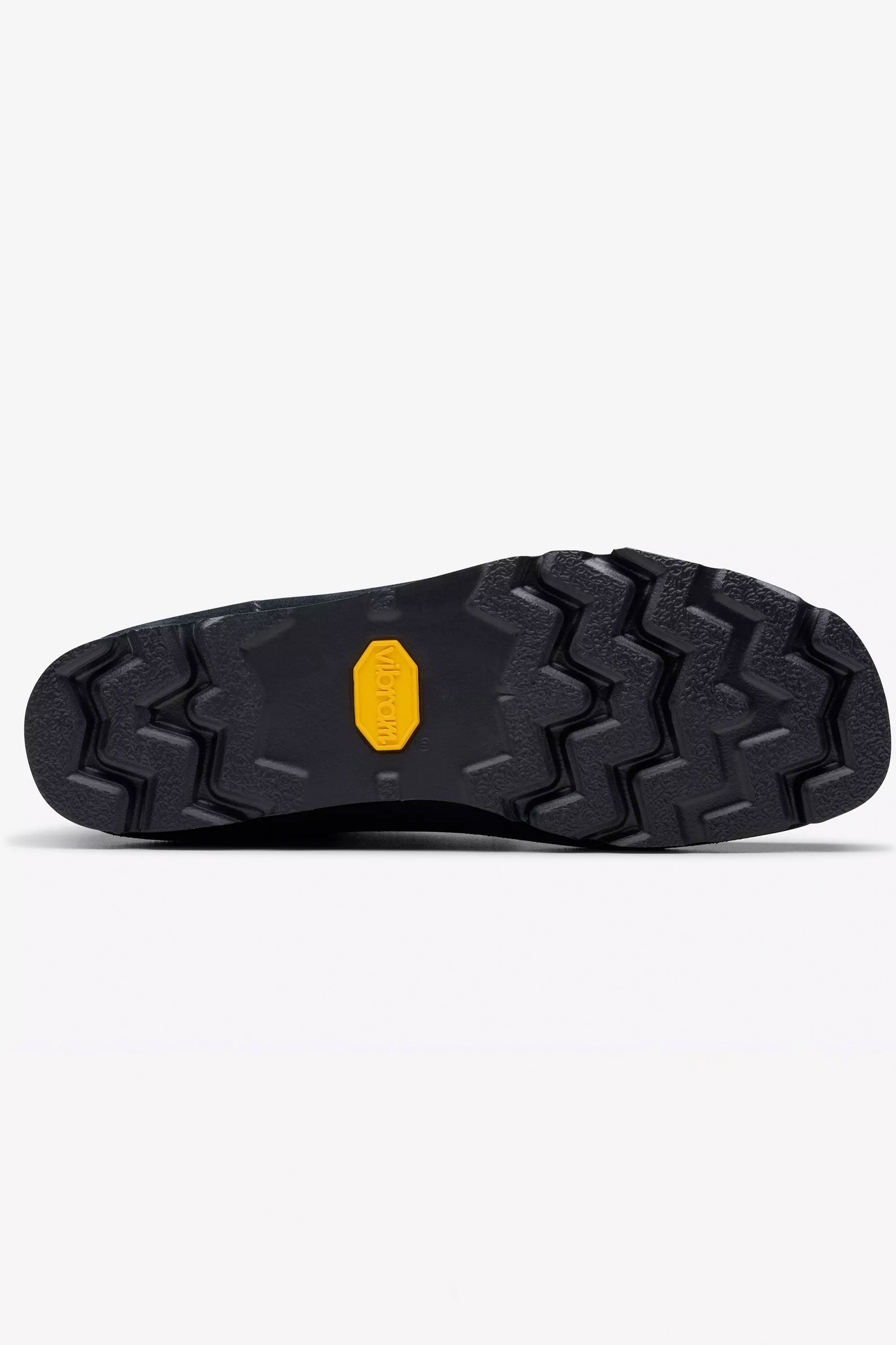 CLARKS WALLABEE GTX MAN BLACK SUEDE | Shop at PUKAS SURF SHOP
