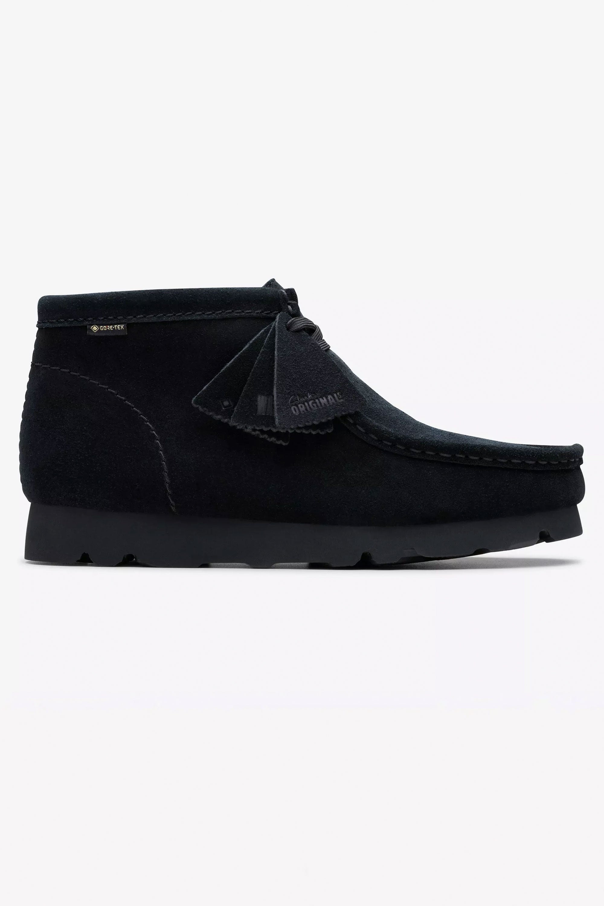 CLARKS WALLABEE GTX MAN BLACK SUEDE | Shop at PUKAS SURF SHOP