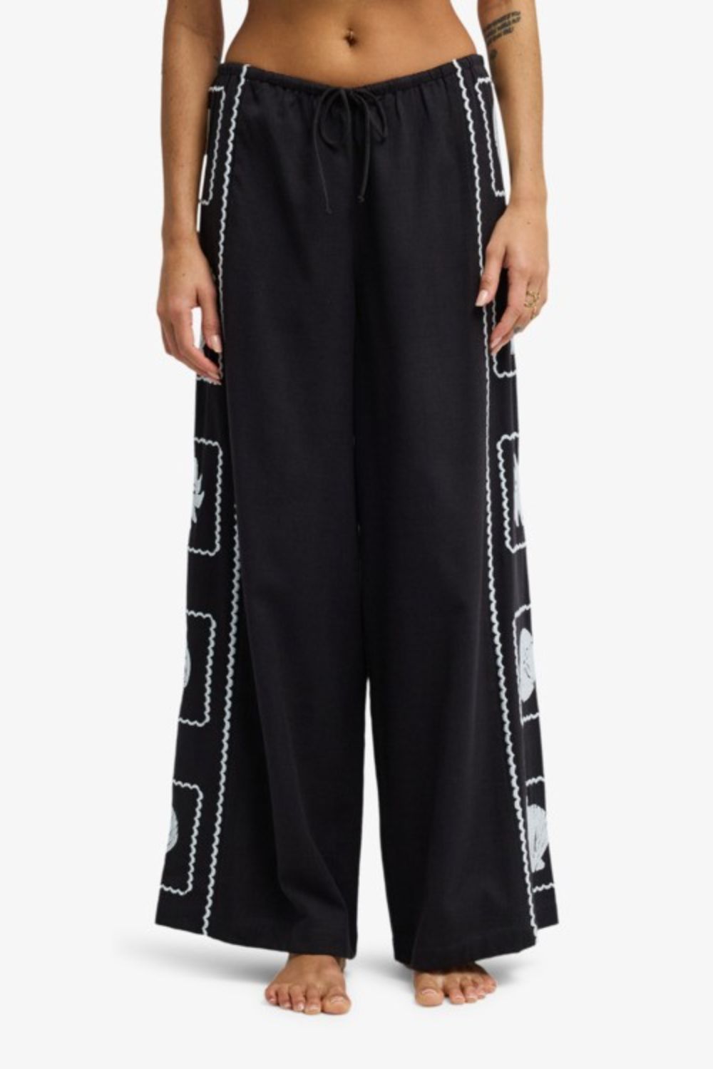 Billabong Sea Side Dreamer Pant in Black – Women's cotton pants available at Pukas Surf Shop

