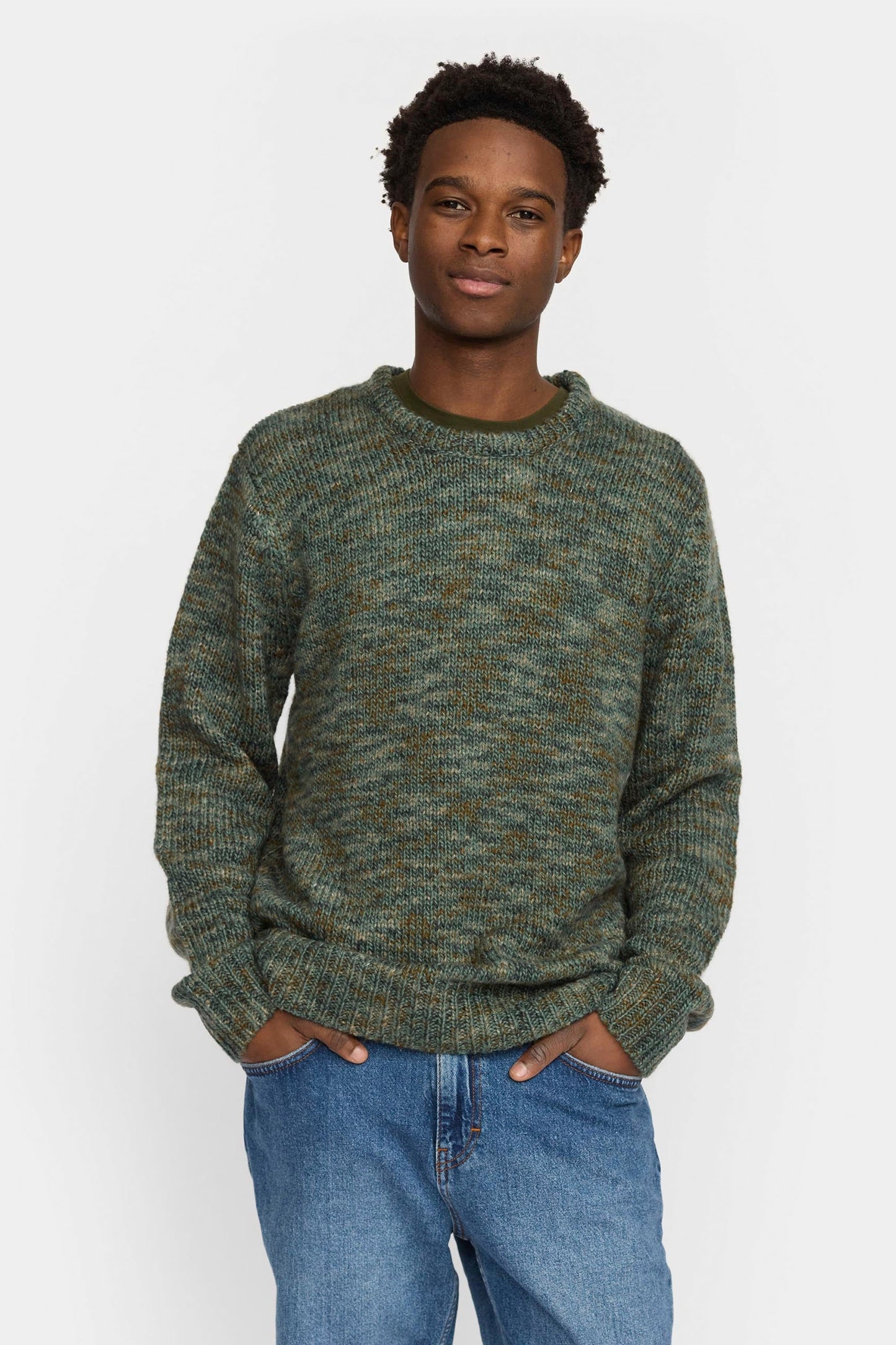 Pukas Surf Shop Revolution structured knit green sweater