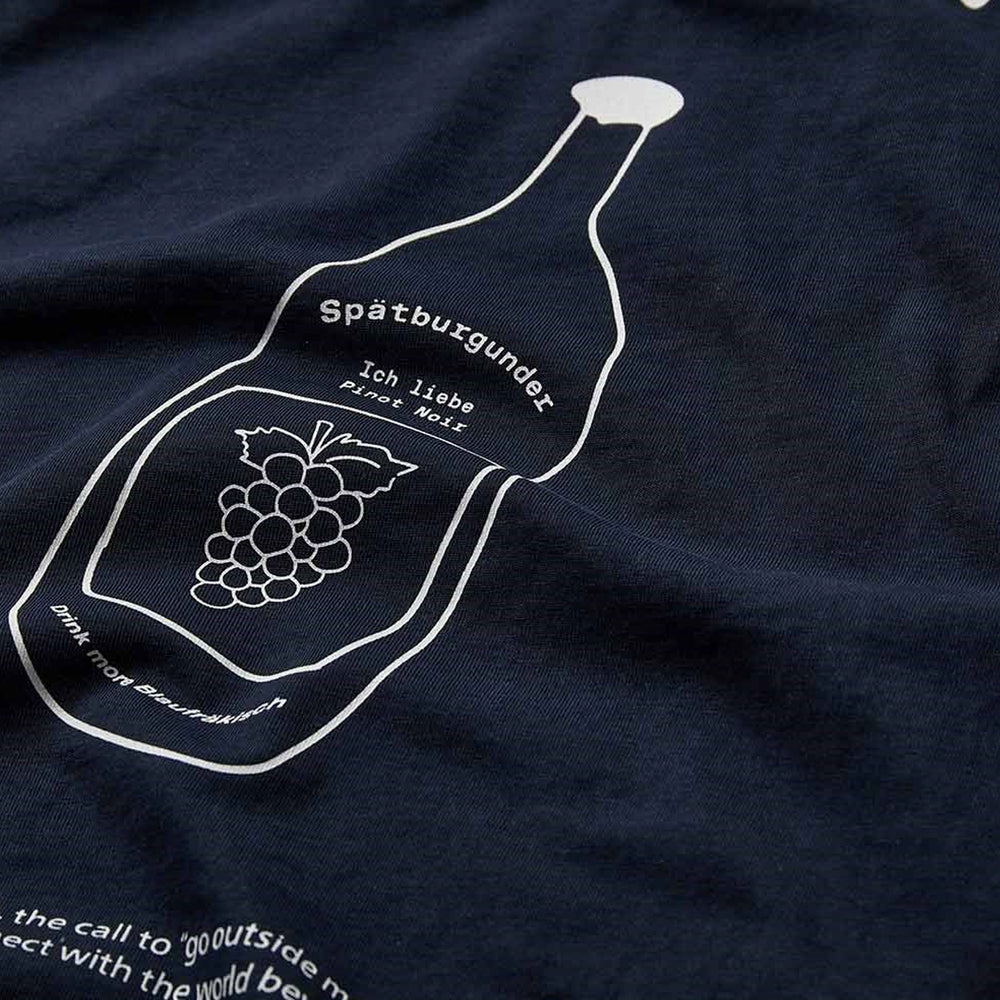 
                      
                        Pukas Surf Shop Man Tee Anerkjendt Akkikki Seasonal Sky Captain
                      
                    