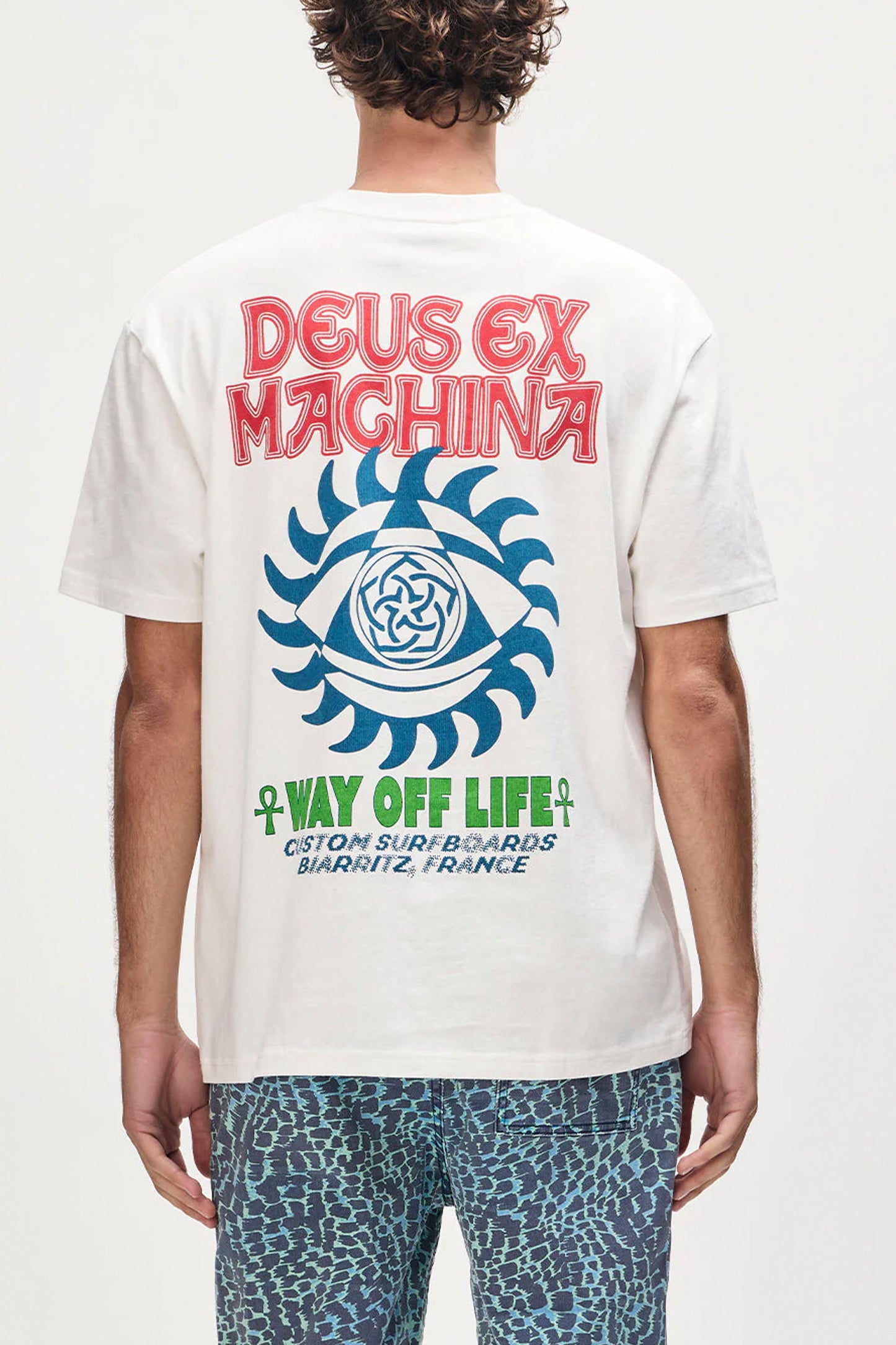 Pukas Surf Shop Deus Ex Machina Crank Tee Vintage White oversized graphic tee