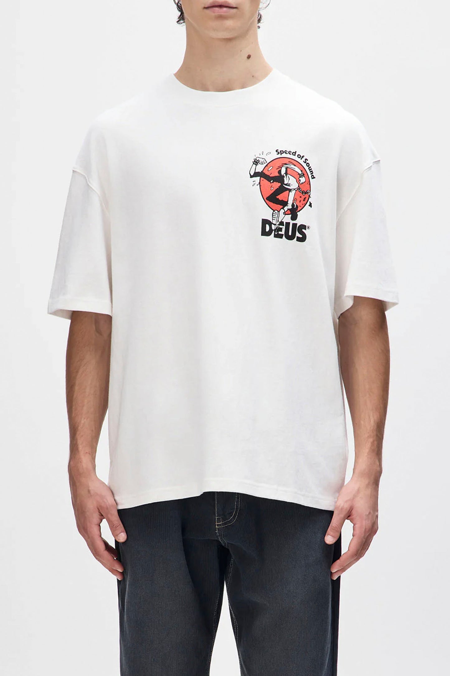 Pukas Surf Shop Deus Ex Machina Roughneck Tee vintage white oversized graphic front and back