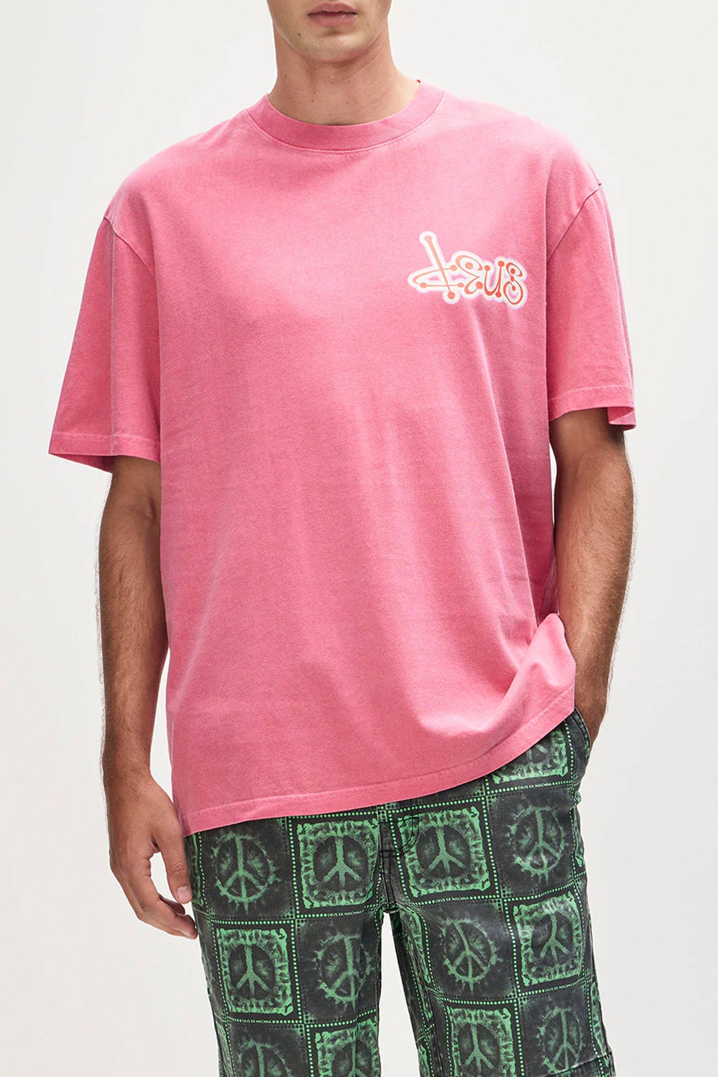 Pukas Surf Shop Deus Ex Machina Sentient Tee Raspberry oversized graphic tee