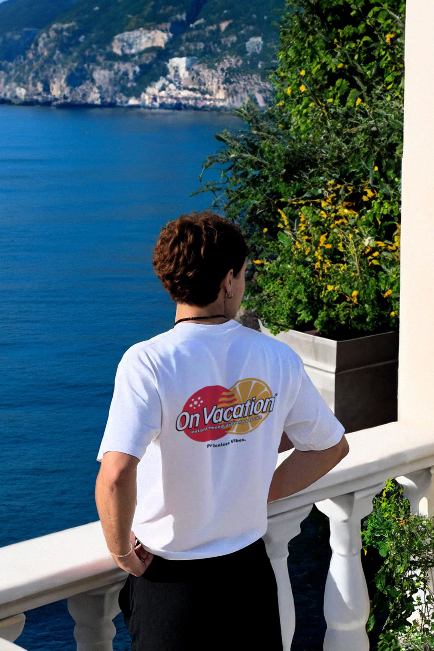 Pukas-Surf-Shop-Man-Tee-On-Vacation-Priceless-White