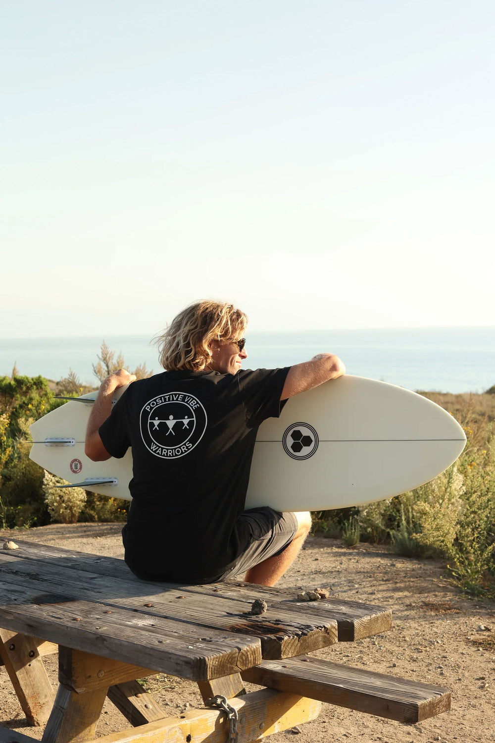 Pukas Surf Shop Man Tee Positive Vibe Warriors Pvw Classic Logo Black