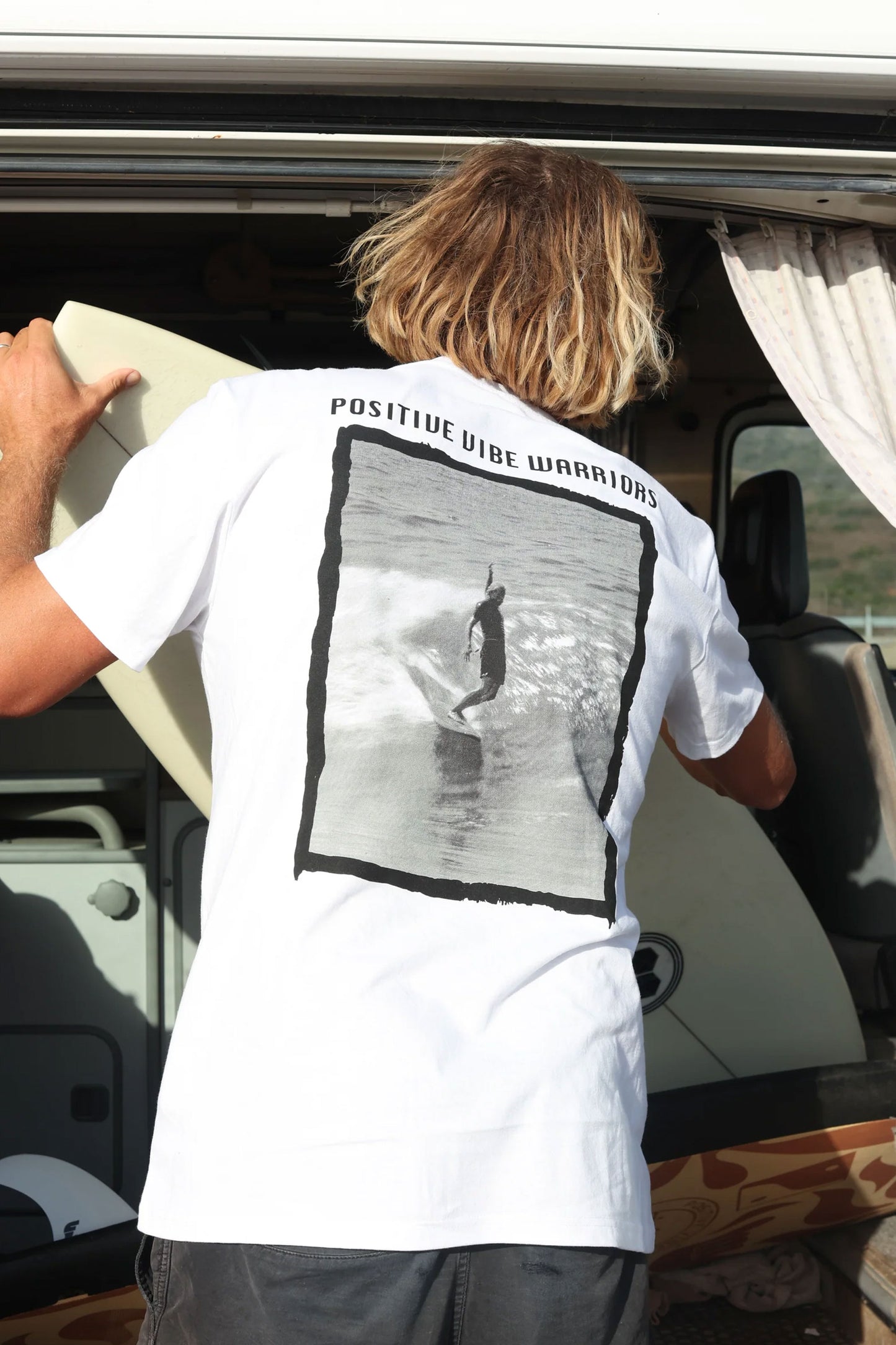 Pukas Surf Shop Man Tee Positive Vibe Warriors Pvw Heritage White